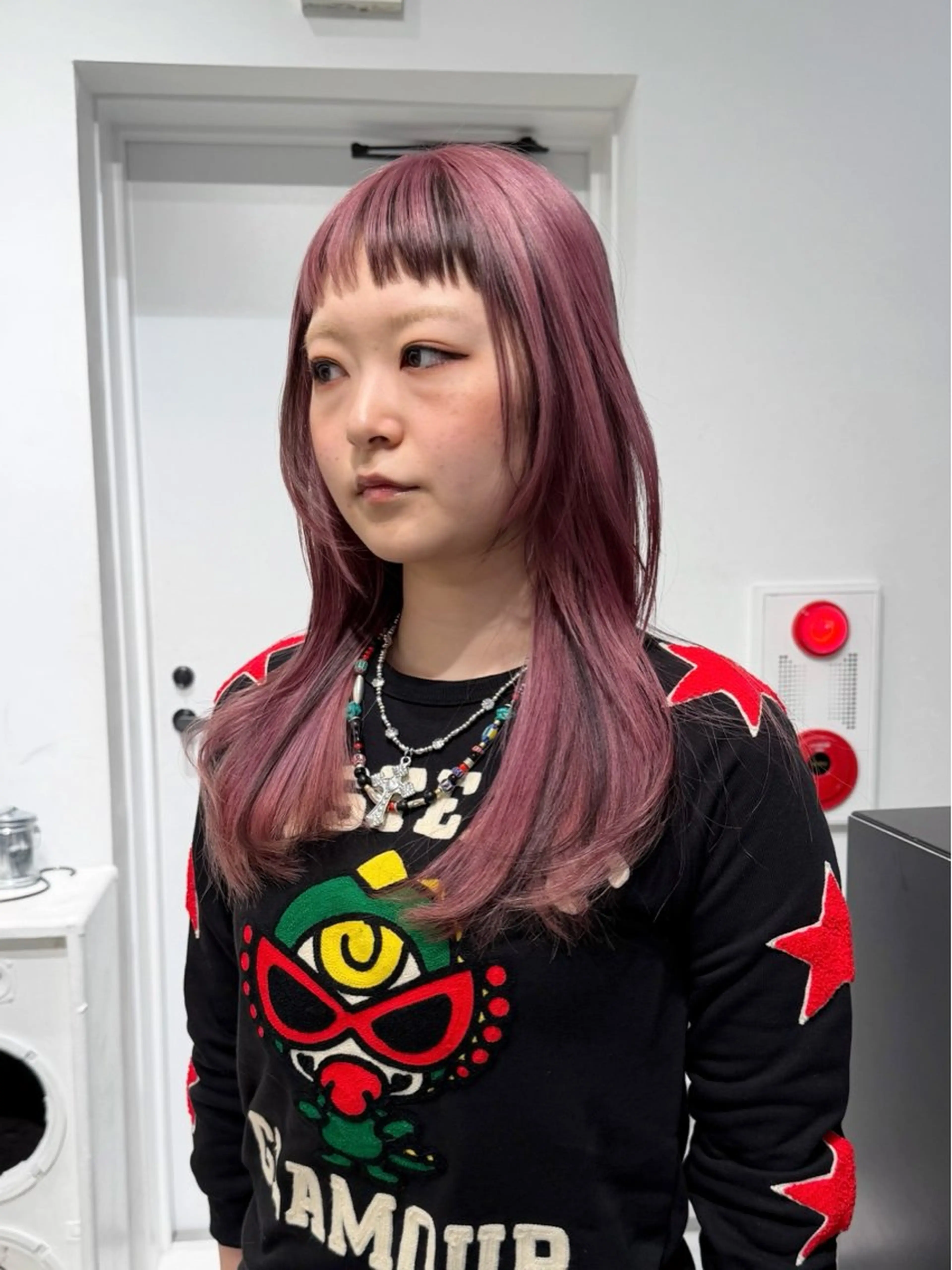セミロング カラー ヘアアレンジ 黒髪 ブリーチ デザインカラー ラベンダーカラー ピンクカラー カット ヘアカラー トリートメント 艶ハイトーン/ヘア アレンジAYAKAのヘアスタイル