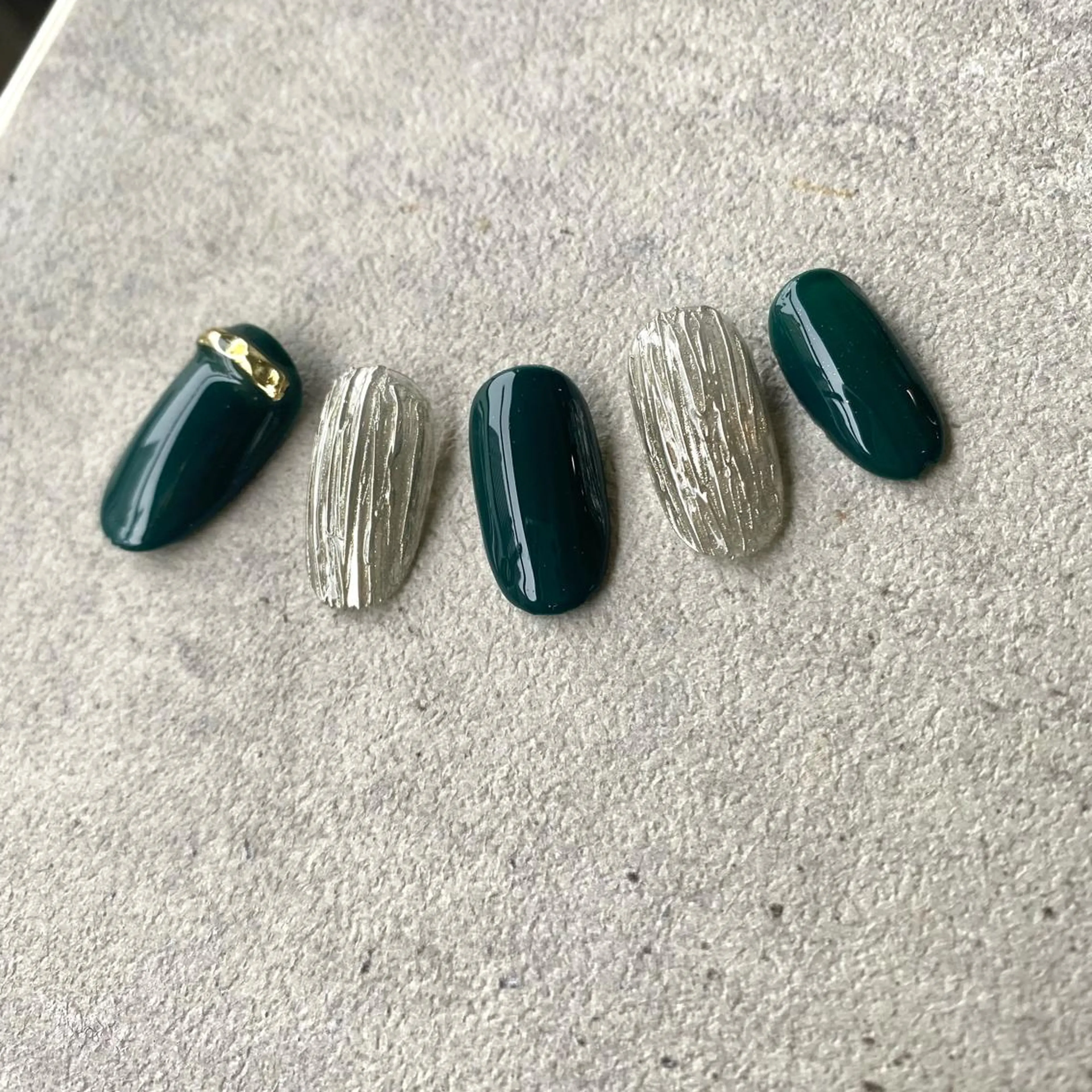 セミロング カラー パーマ ヘアアレンジ メンズ キッズ ネイル マツエク・マツパ アイブロウ ニュアンスネイル ニュアンスパーマ ハンドネイル ハンドケア 今福鶴見ネイル 8(ｴｲﾄ)のネイルデザイン