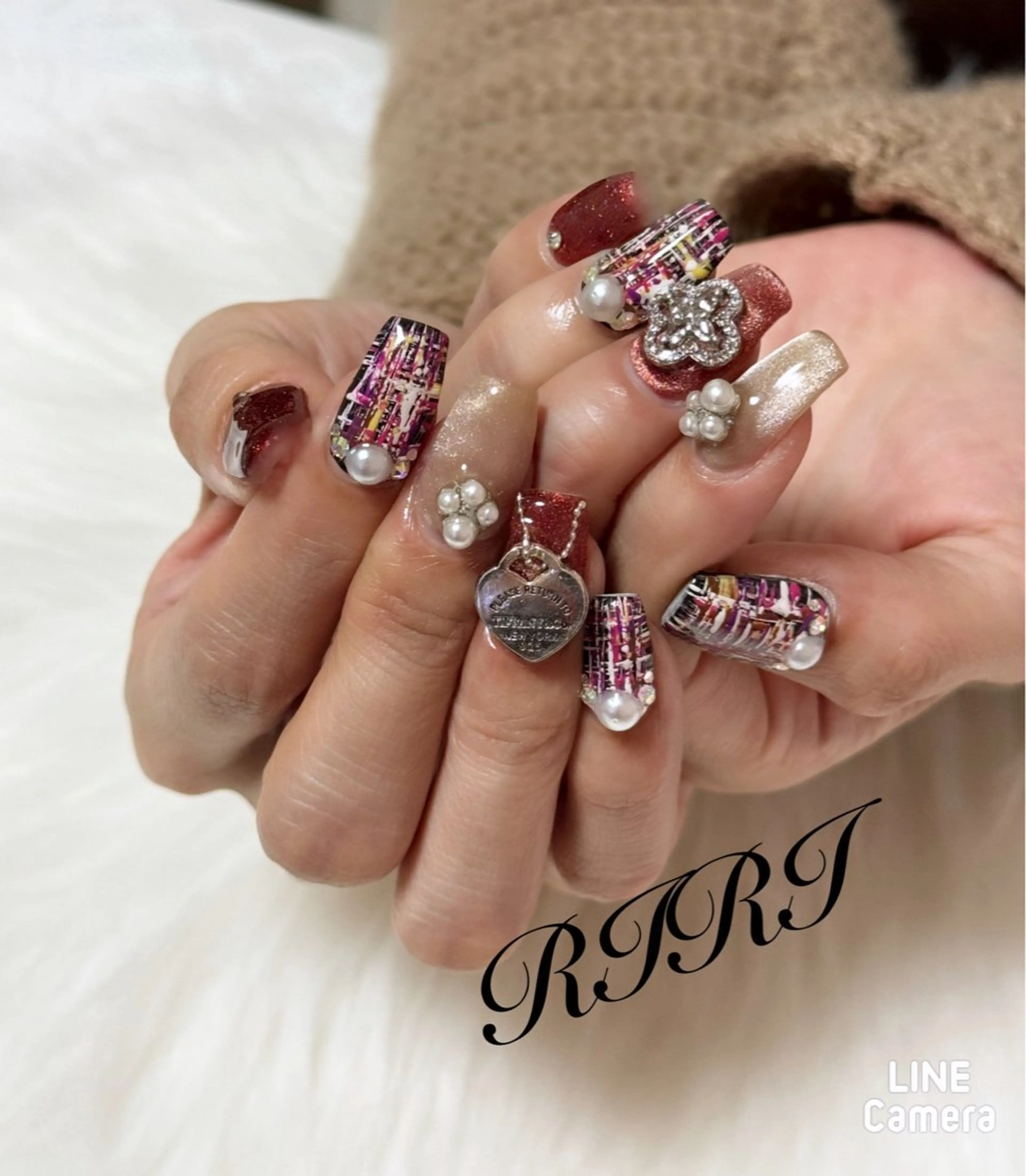 ネイル ジェルネイル キラキラネイル ショートネイル ツイードネイル 冬ネイル ハンドネイル riri オーナーのネイルデザイン
