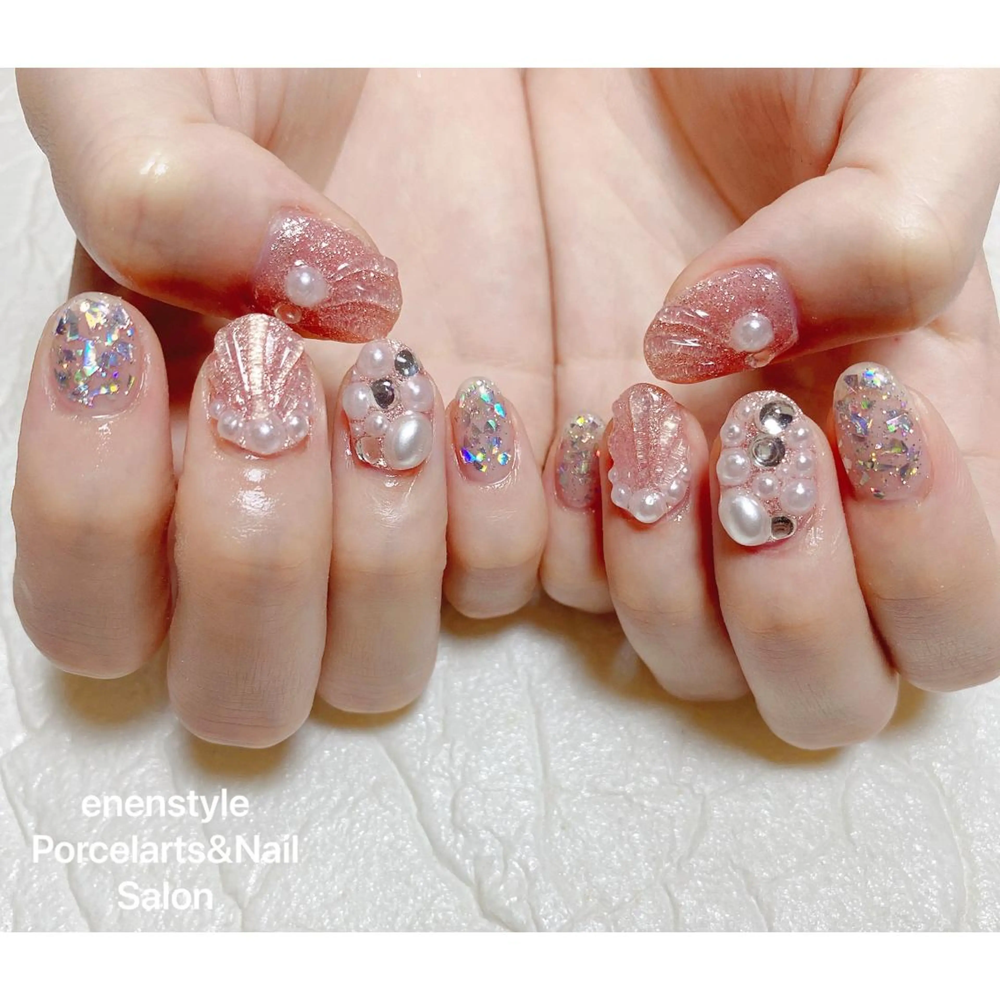 ミディアム ネイル 👑enen style👑のネイルデザイン