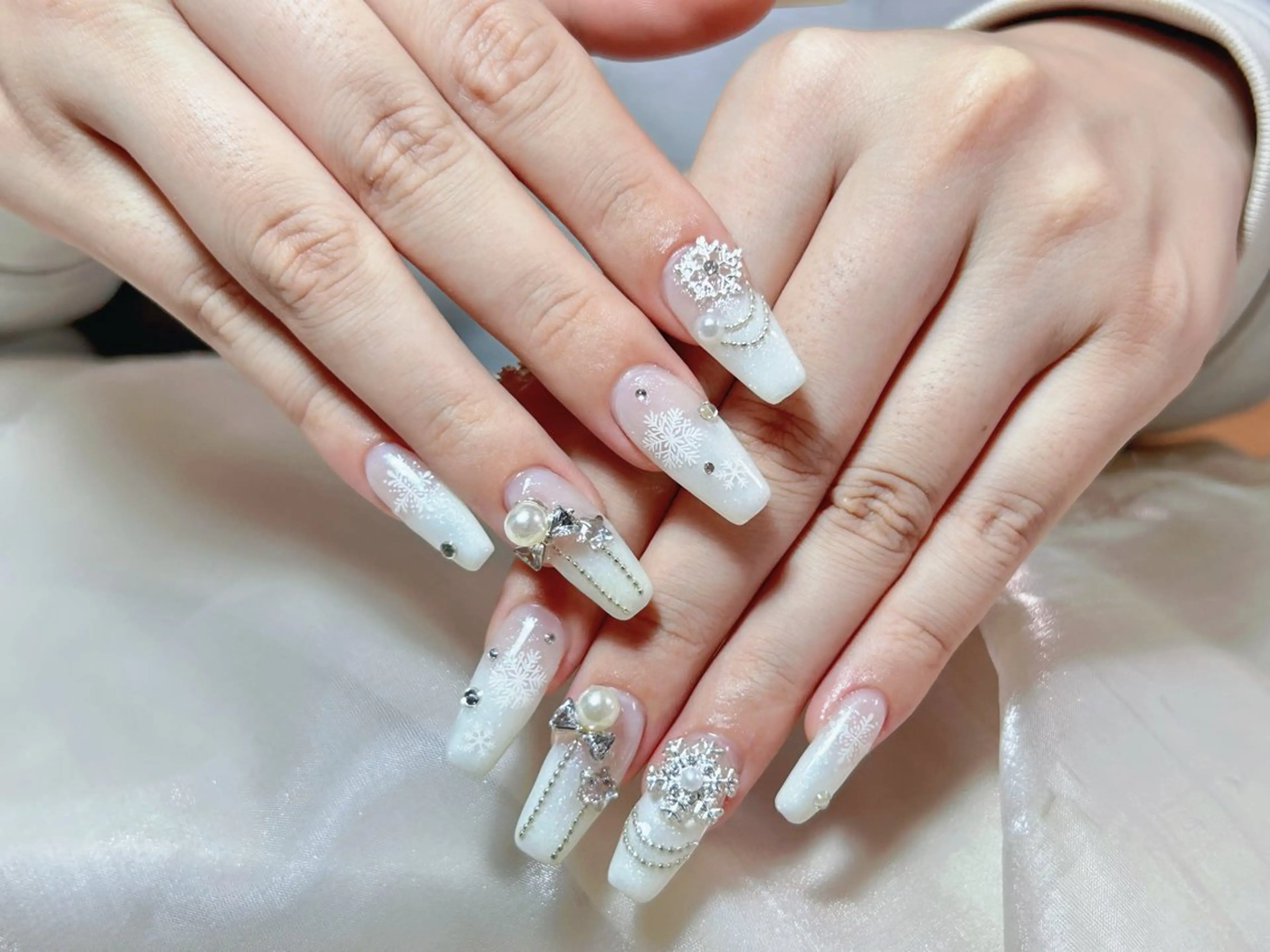 ネイル ハンドネイル ネイルサロンエクラ ななのネイルデザイン