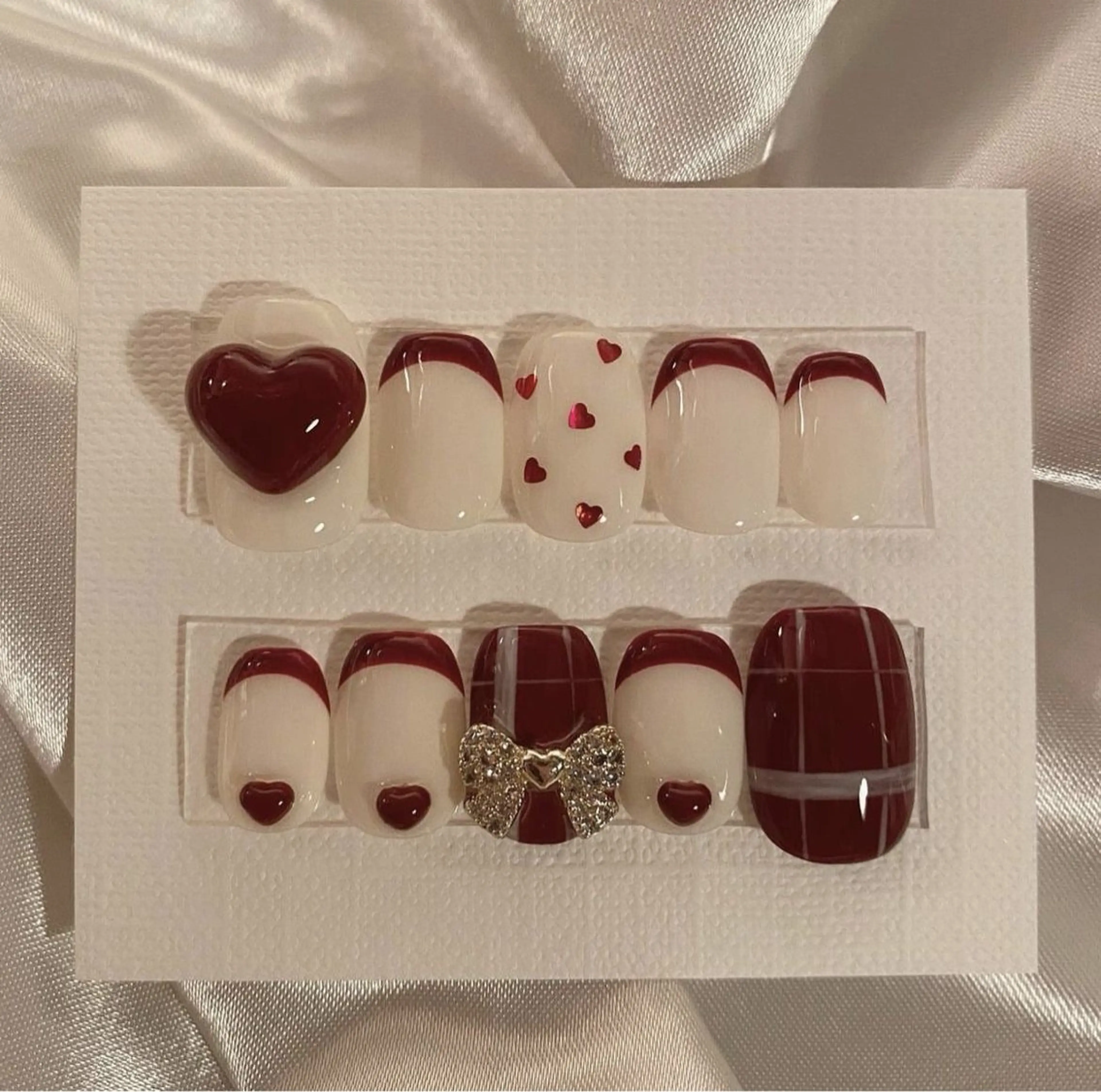 ネイル マグネットネイル ピンク ネイルチップ 冬ネイル ハンドネイル Lee Nailsのネイルデザイン