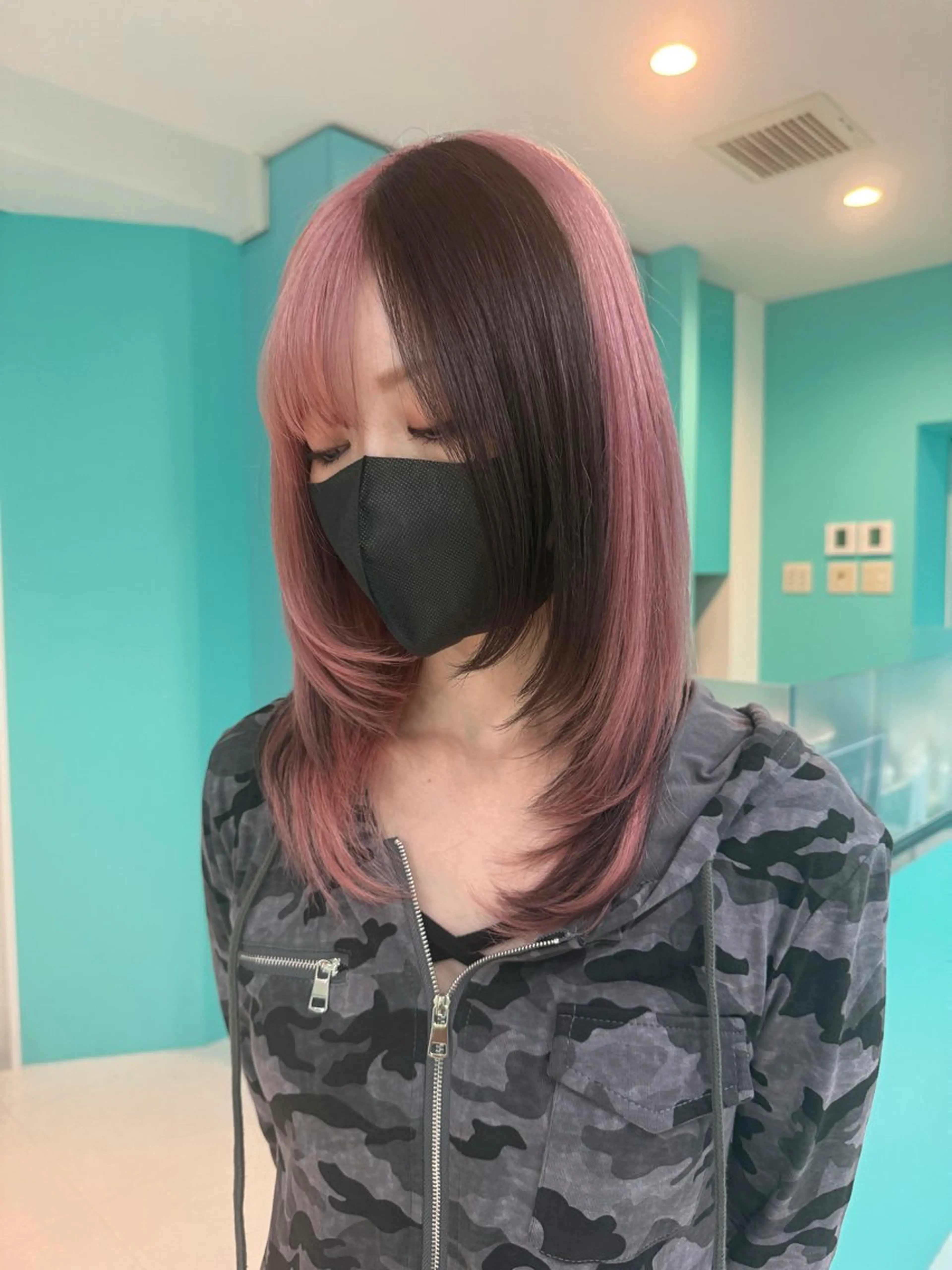 ミディアム ヘアカラー Misaki/ レイヤー/ウルフのヘアスタイル