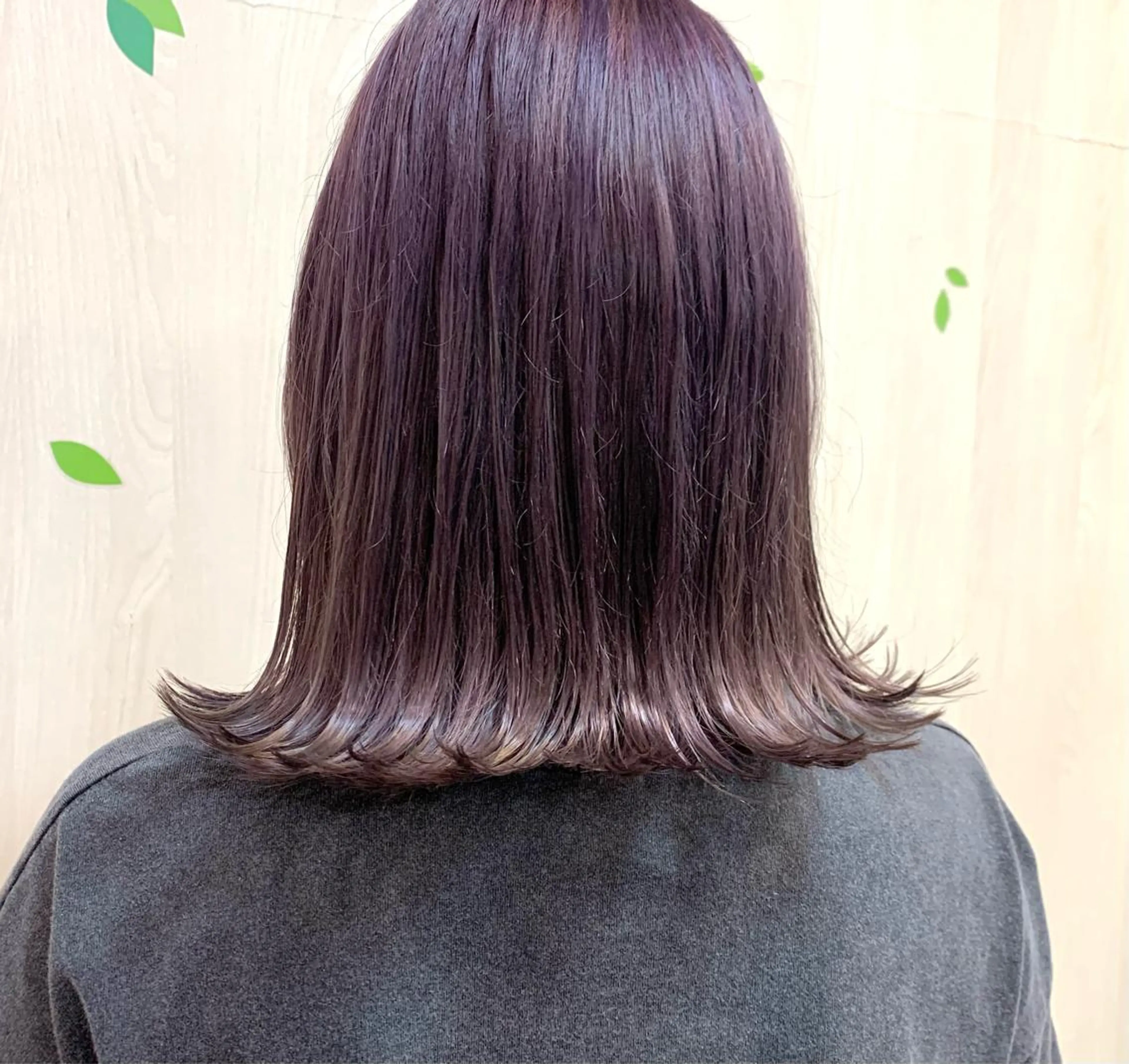 ショート カラー アッシュ ブリーチ パープルカラー パープルアッシュ Recess hair所属・榎 広海のヘアスタイル