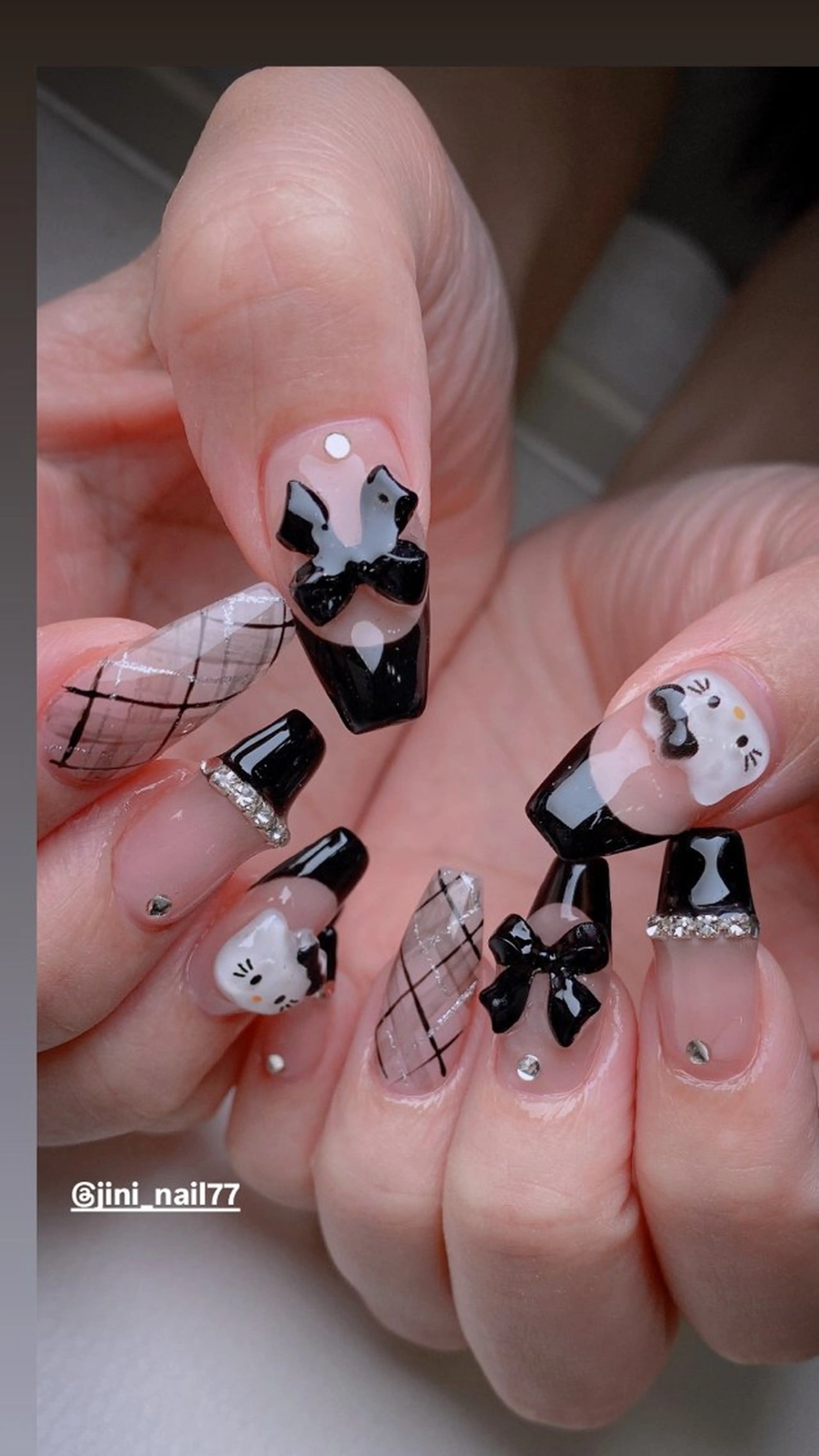 ネイル JINI NAIL所属・ジニ ネイルのネイルデザイン