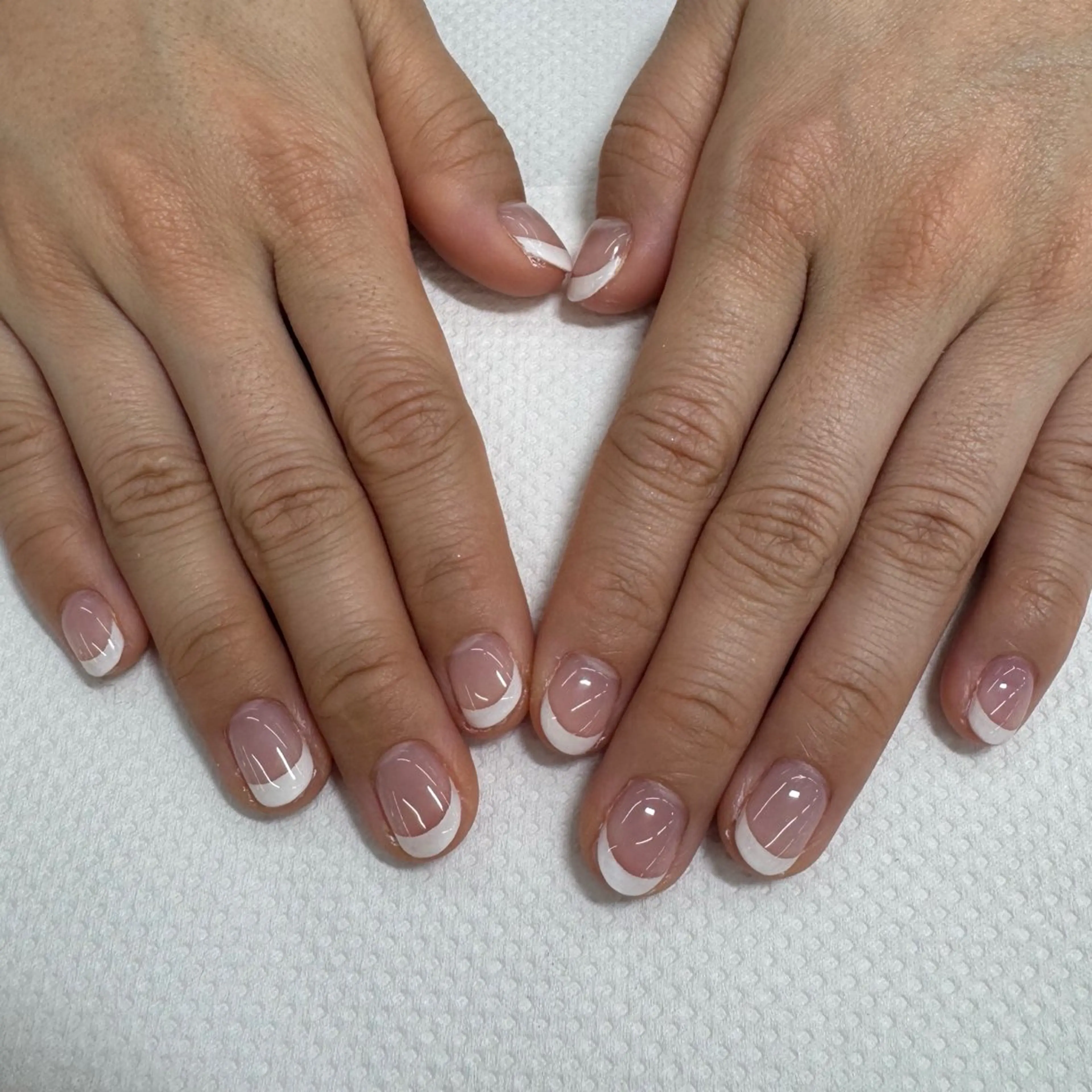 ネイル フレンチネイル ハンドネイル 【MAXKELLY】 Shiotaのネイルデザイン