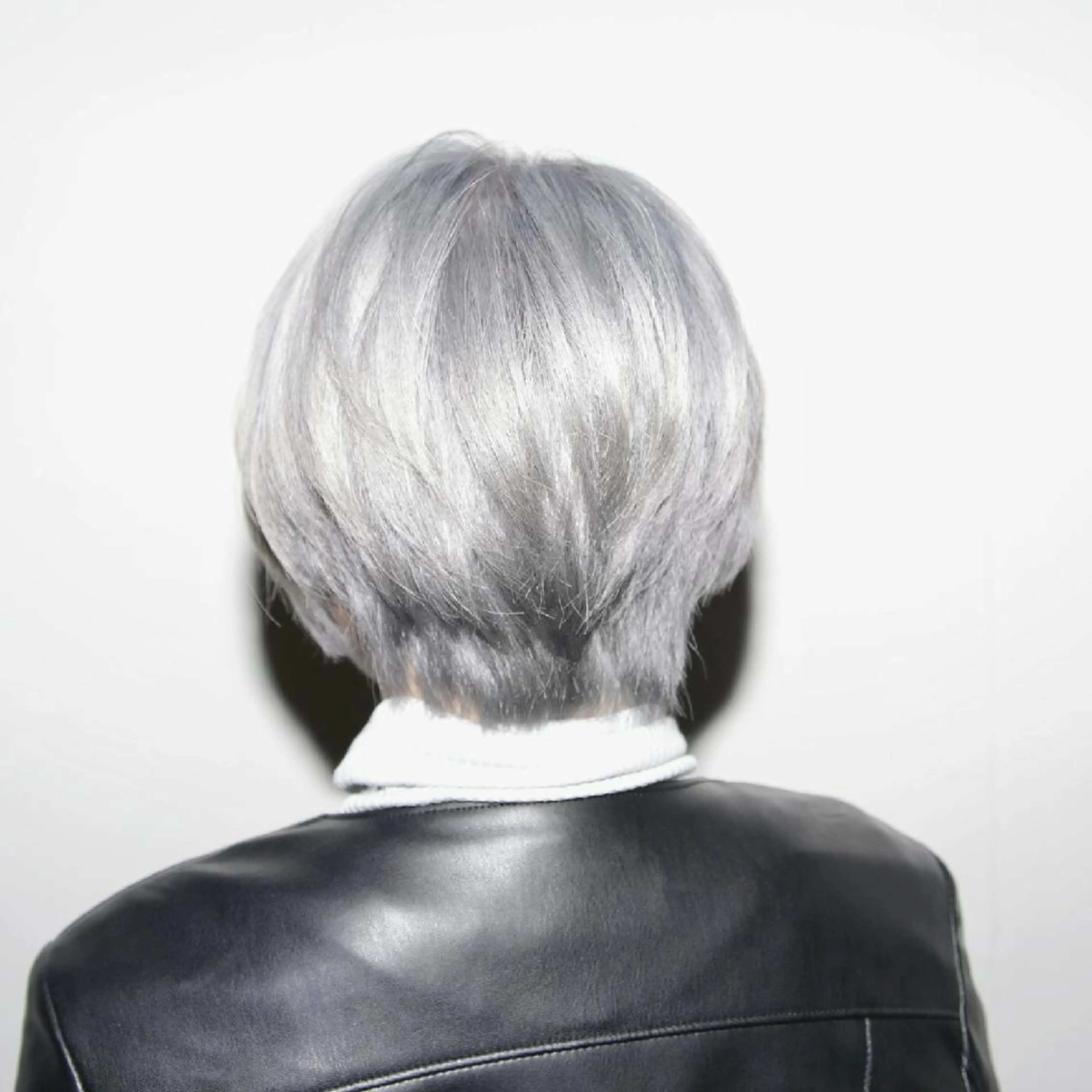 ショート カラー ブリーチ ケアブリーチ 艶髪✨ハイトーン ✨ホワイト✨北宗一郎のヘアスタイル