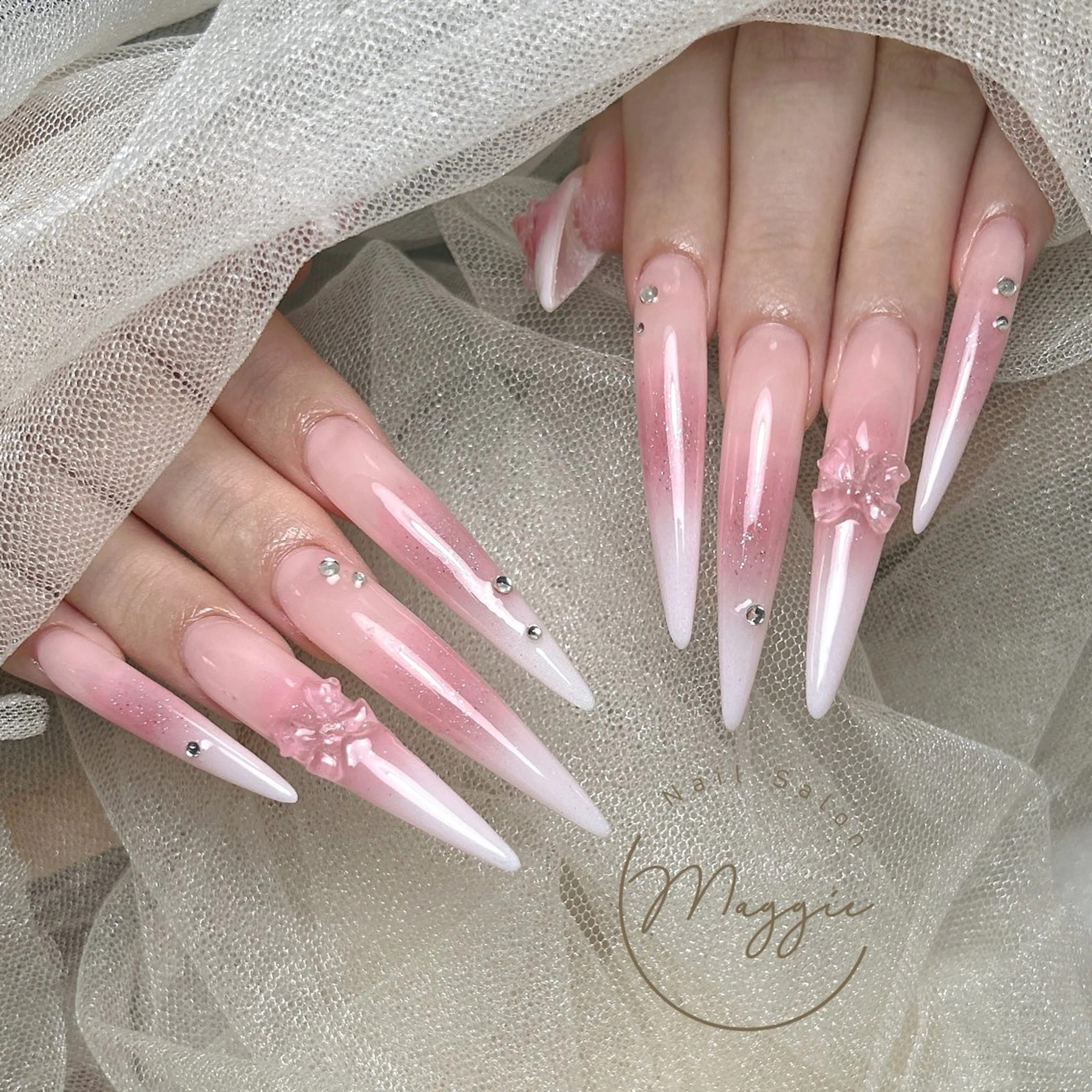 ネイル Maggie Nail🦩のネイルデザイン