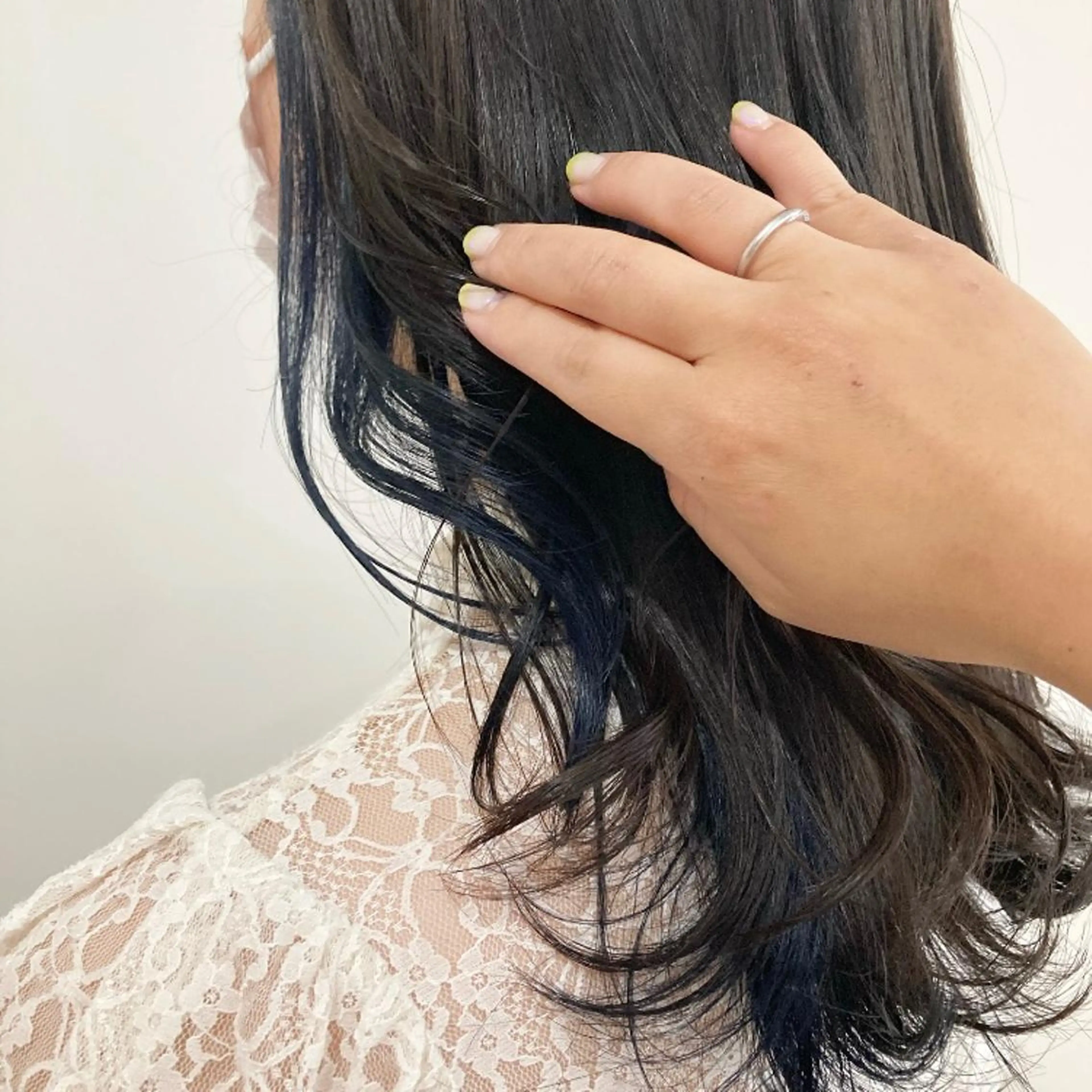 ミディアム カラー ブリーチ ネイビーカラー お洒落パーマ/ 艶カラー/michiのヘアスタイル