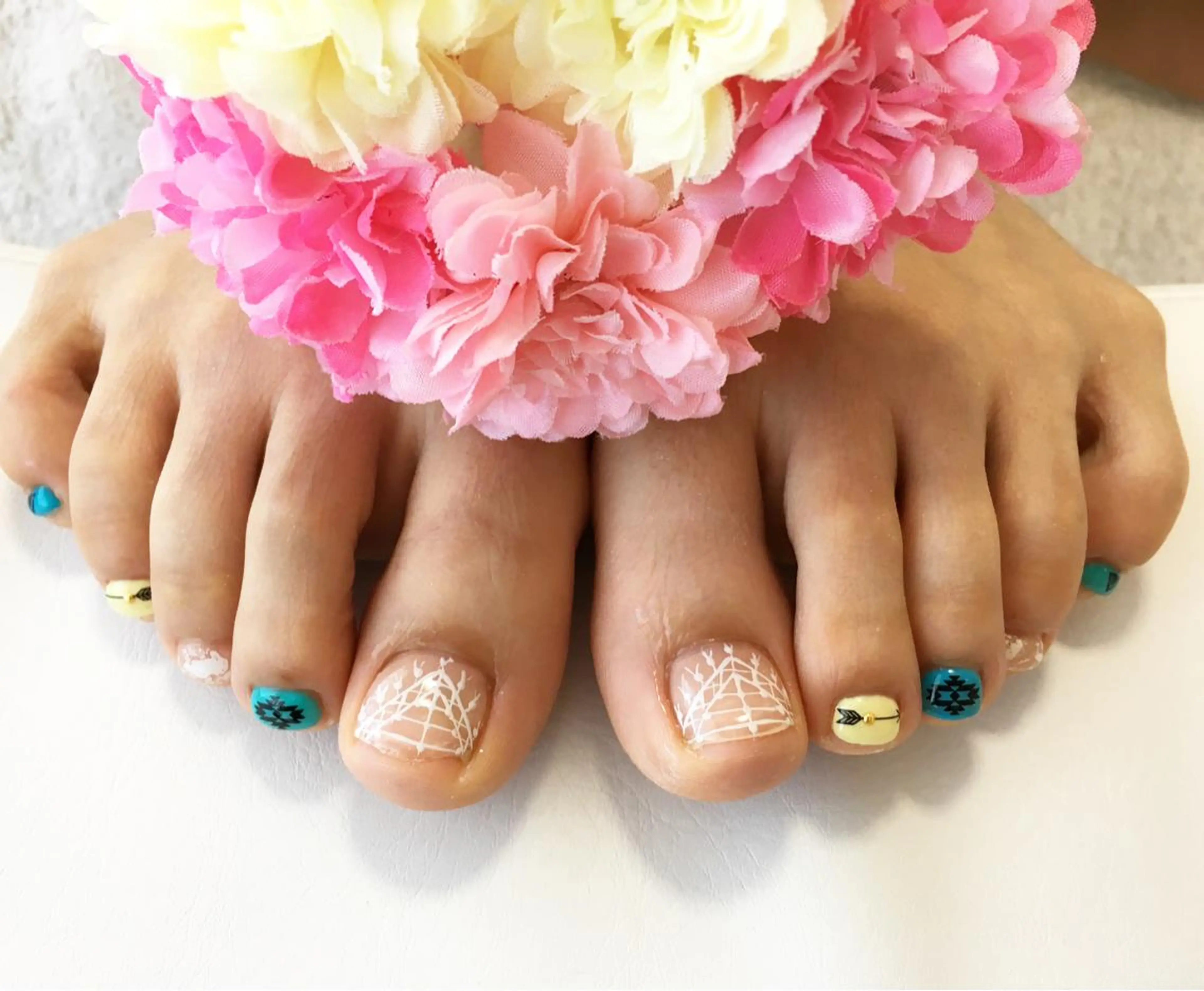 ネイル 夏ネイル Petit Fleur所属・青柳 亜梨奈のマツエク・マツパデザイン