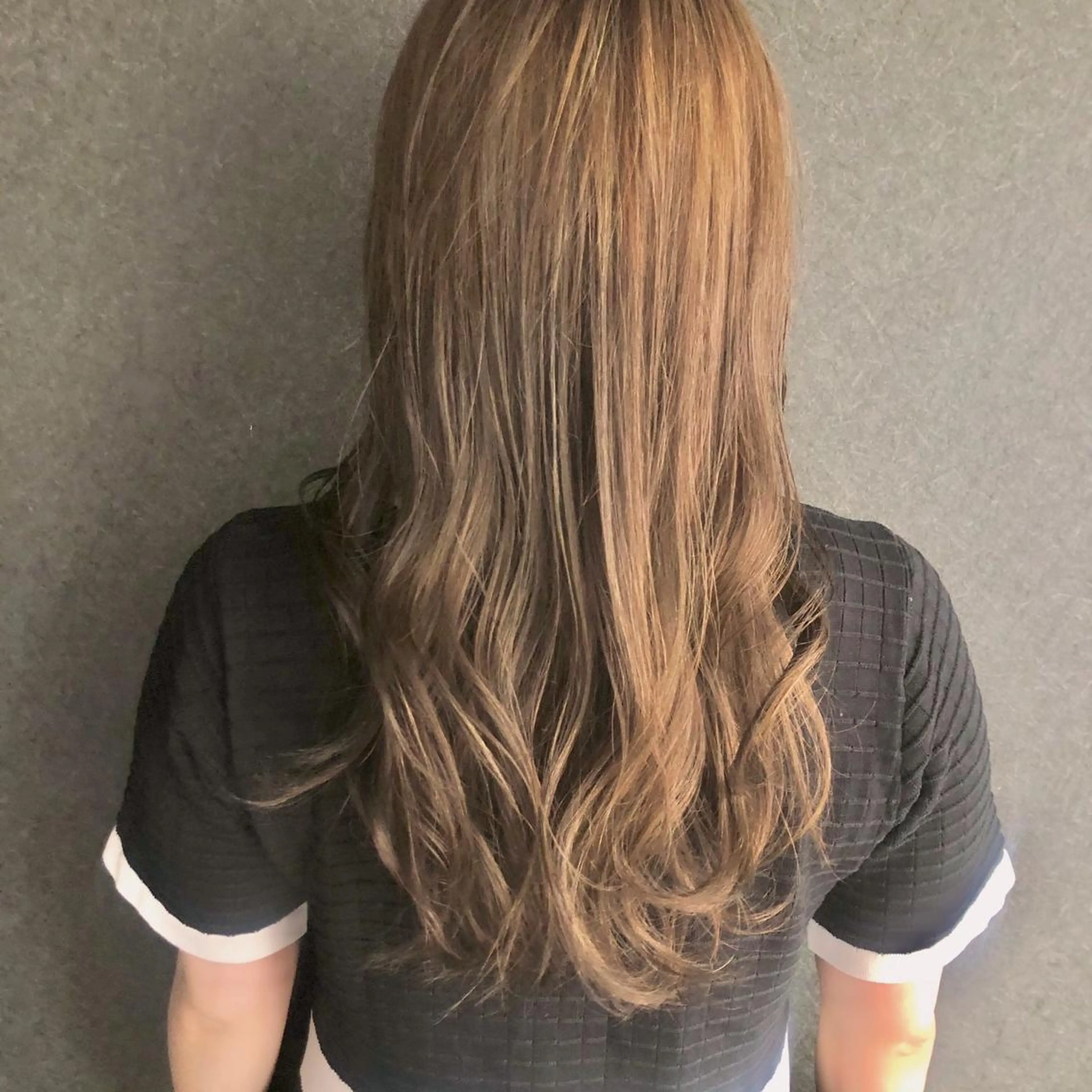 ロング カラー シェアハピ ヤマモトのヘアスタイル