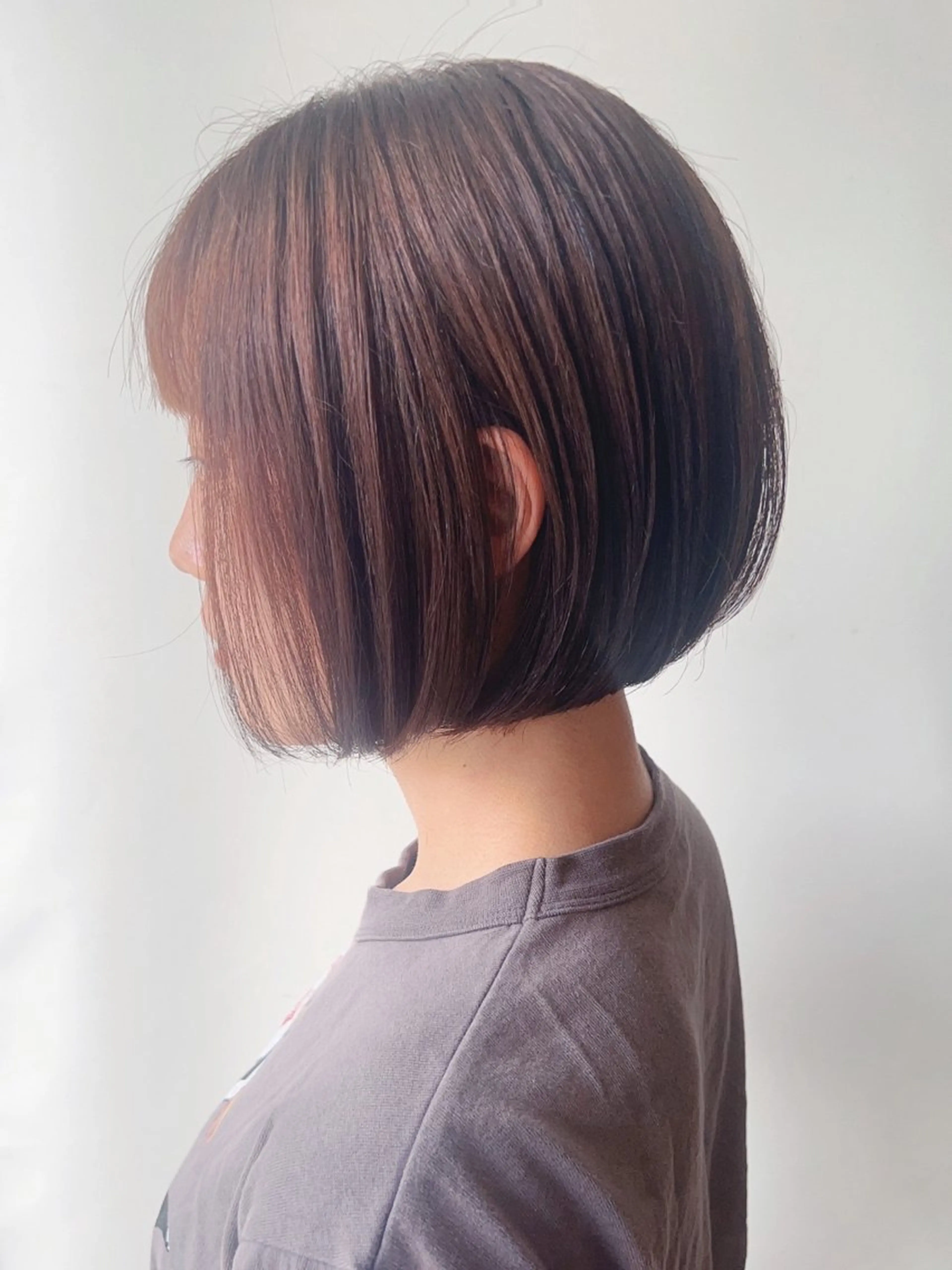 ショート 切りっぱなしボブ ボブ morio from london所属・松岡彩華 ボブ /グレージュのヘアスタイル