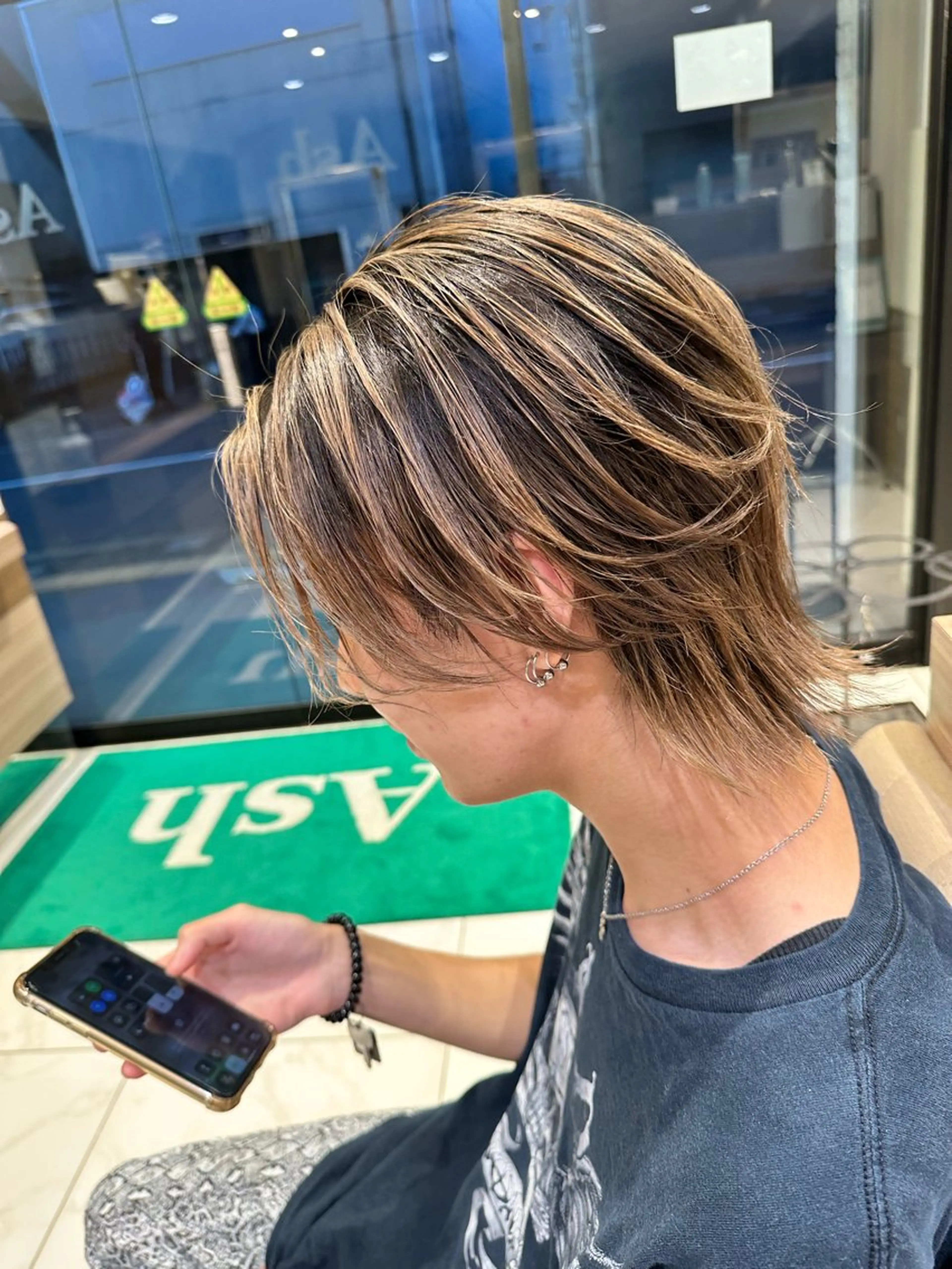 カラー メンズ メンズバレイヤージュ メンズブリーチ バレイヤージュ ブリーチ ケアブリーチ カット ヘアカラー IwAsh中山所属・✂︎中山ブリーチ・ パーマ✂︎露木智也のヘアスタイル