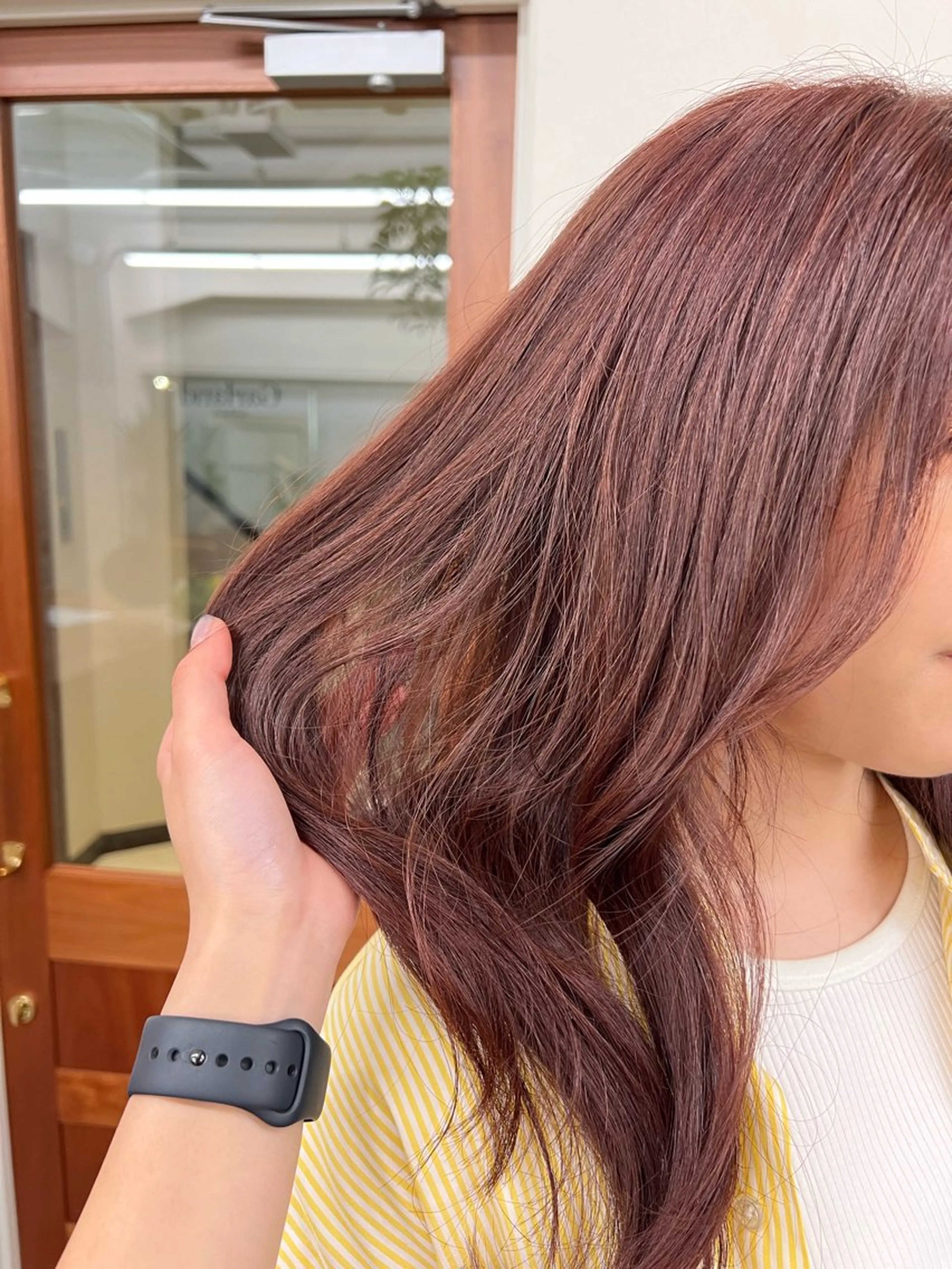 セミロング カラー ヘアカラー Garland 表参道所属・ミディアムレイヤー/ 艶カラー🎀　emiのヘアスタイル