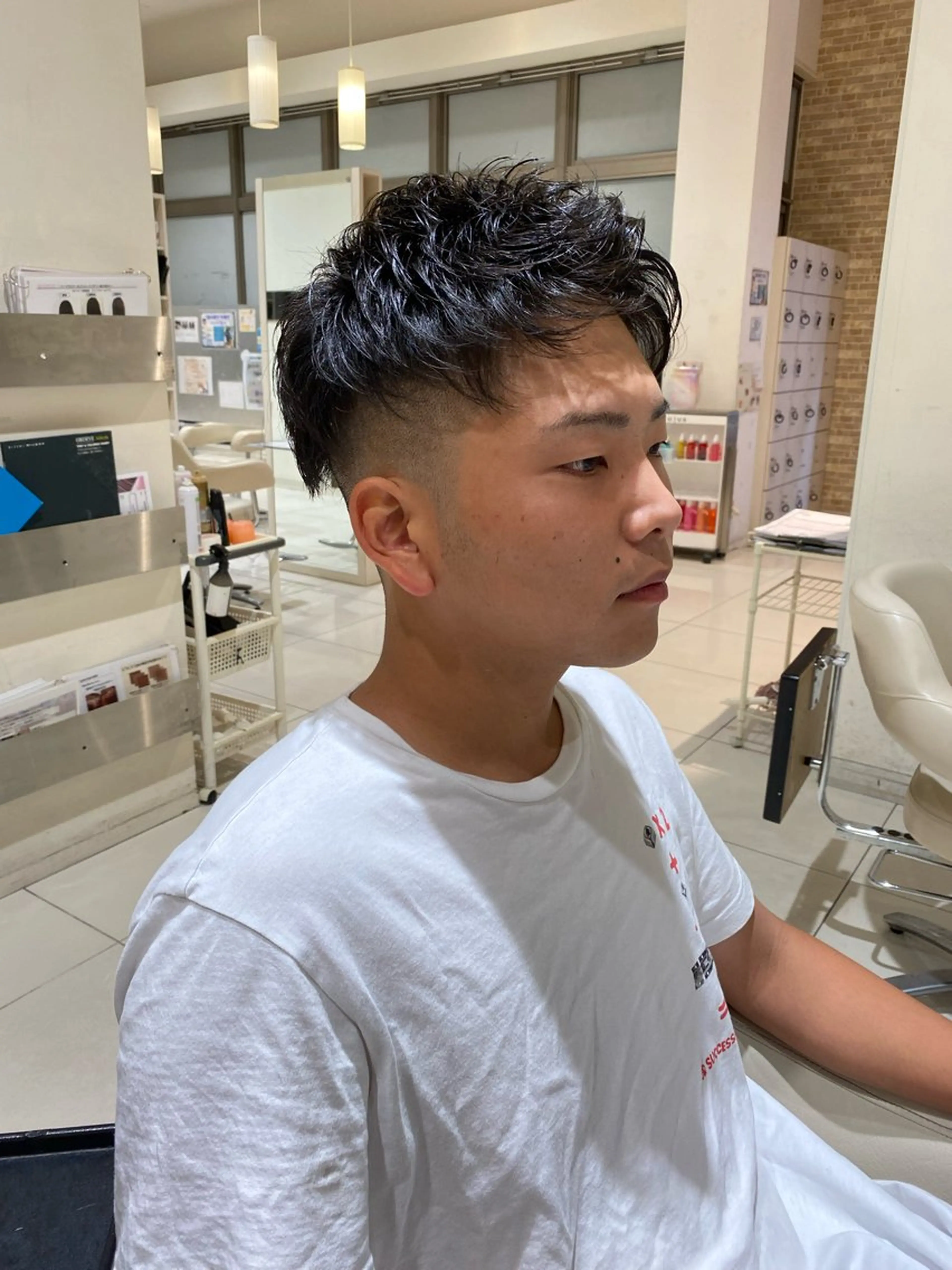 メンズ メンズパーマ特化 福岡正真のヘアスタイル