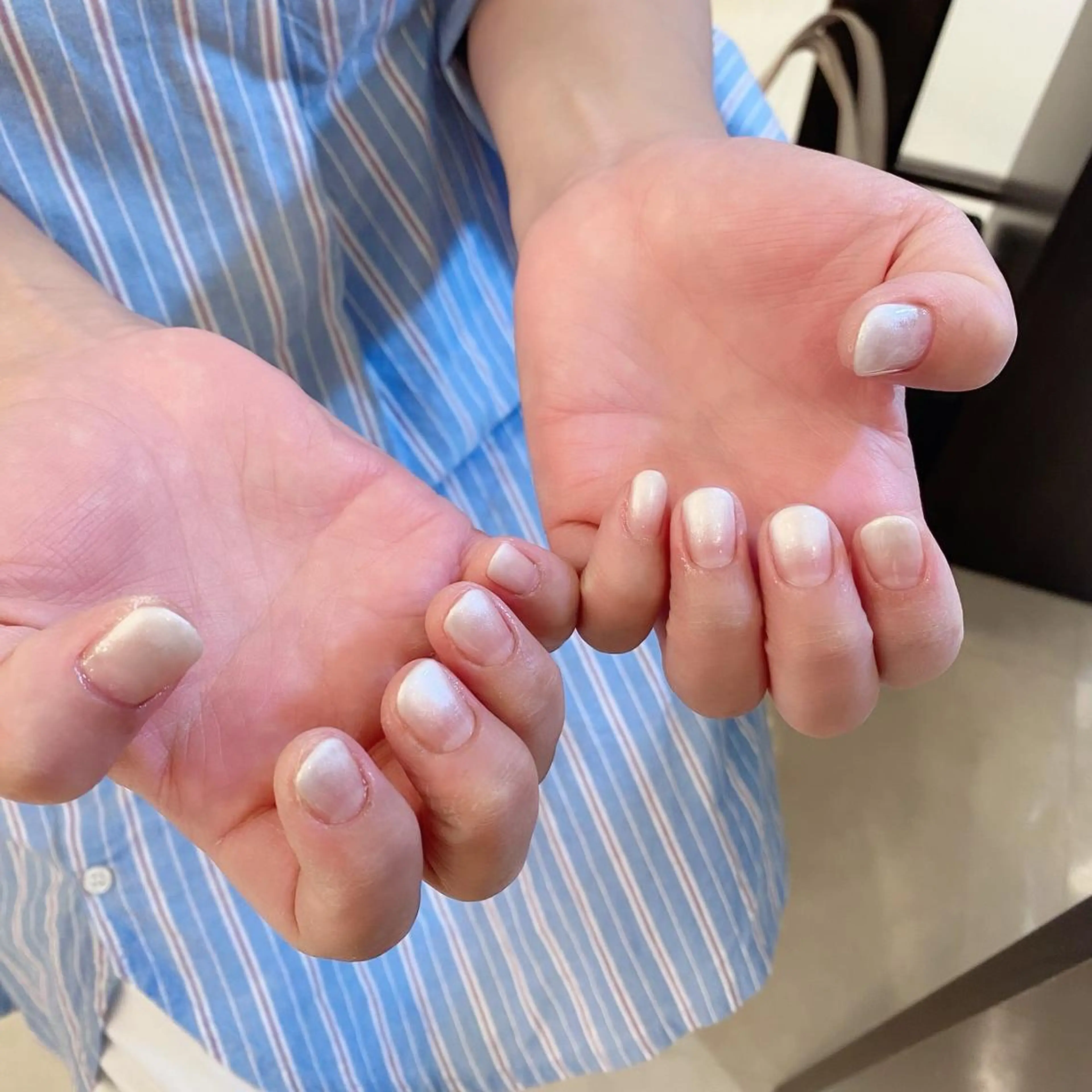 ネイル 【山岡】 ロイヤル•セラピストのネイルデザイン