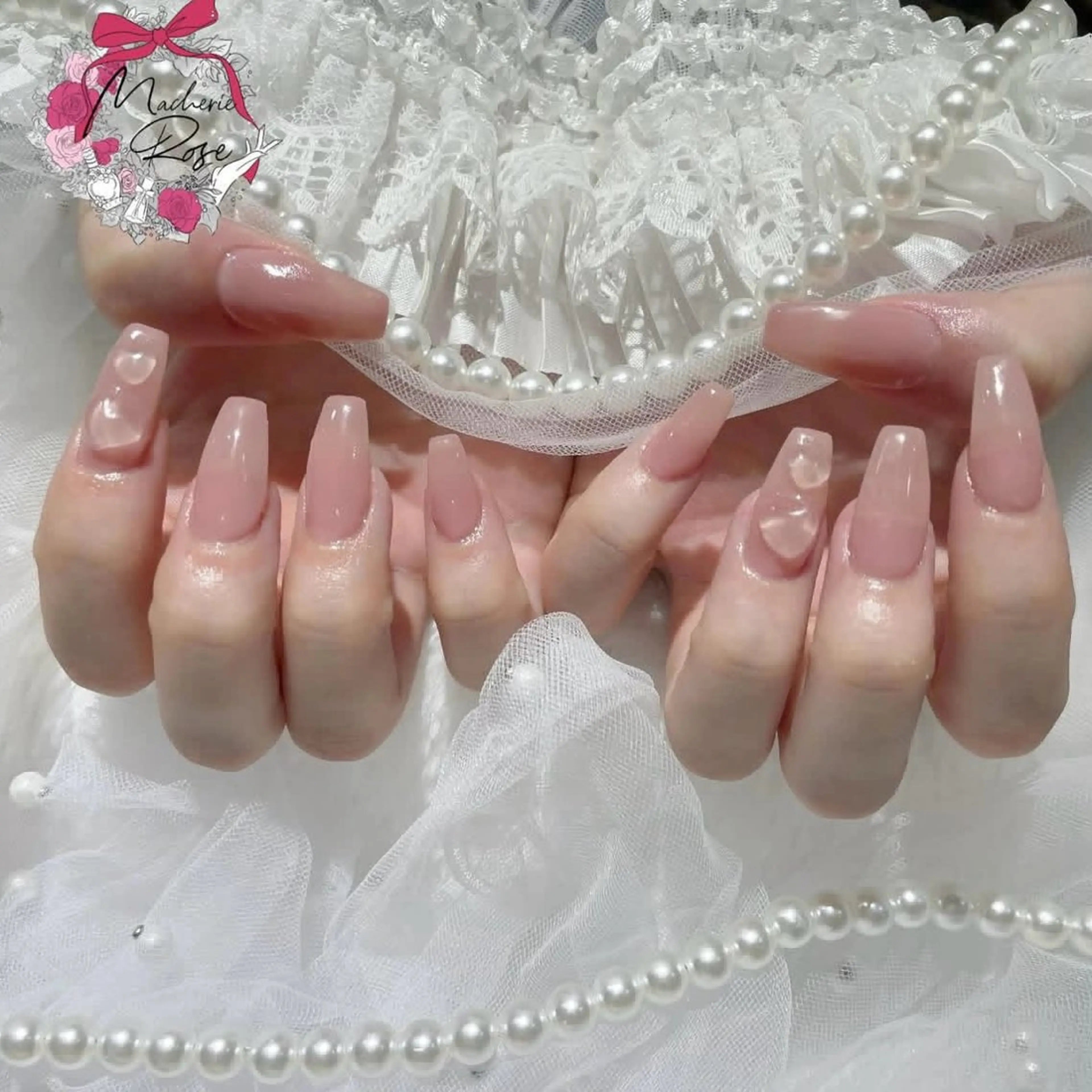 ネイル マシェリローズ所属・Macherie Roseのネイルデザイン