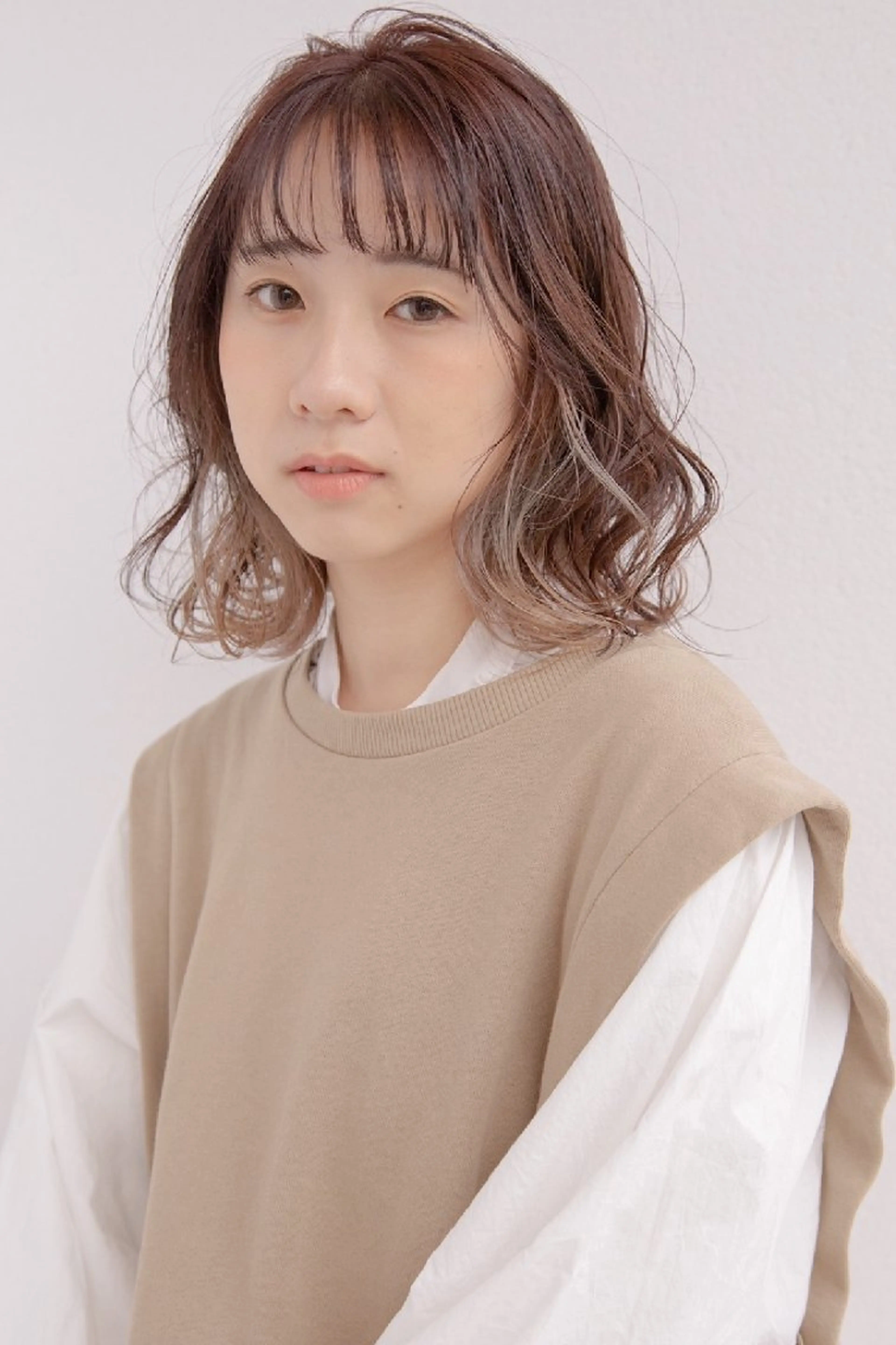 セミロング カット ヘアカラー トリートメント GO TODAYシェアサロン岡山店所属・🎗️髪質改善・美髪 艶髪🥇小西邦生のヘアスタイル