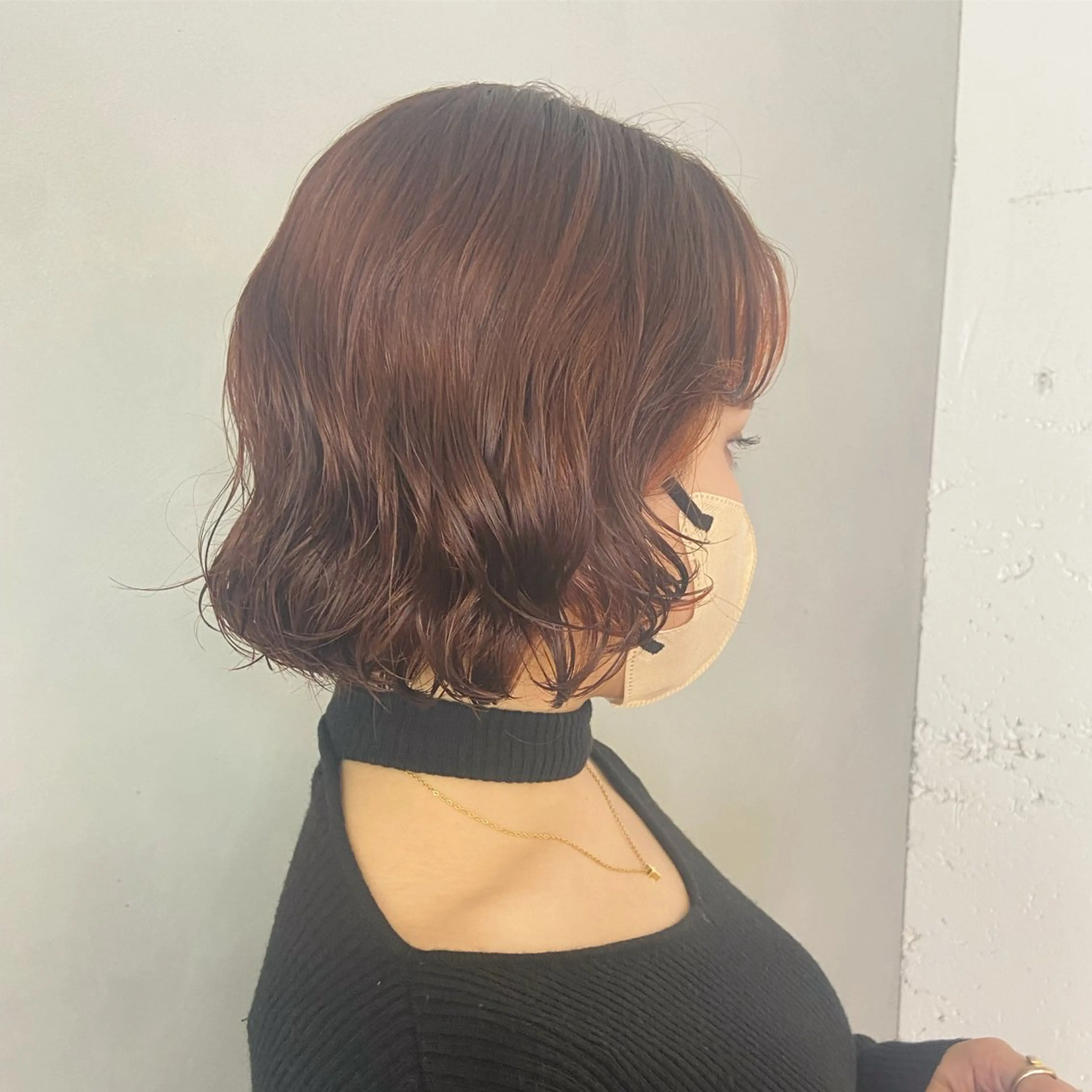 パーマ エミリ / オリーブカラーのヘアスタイル