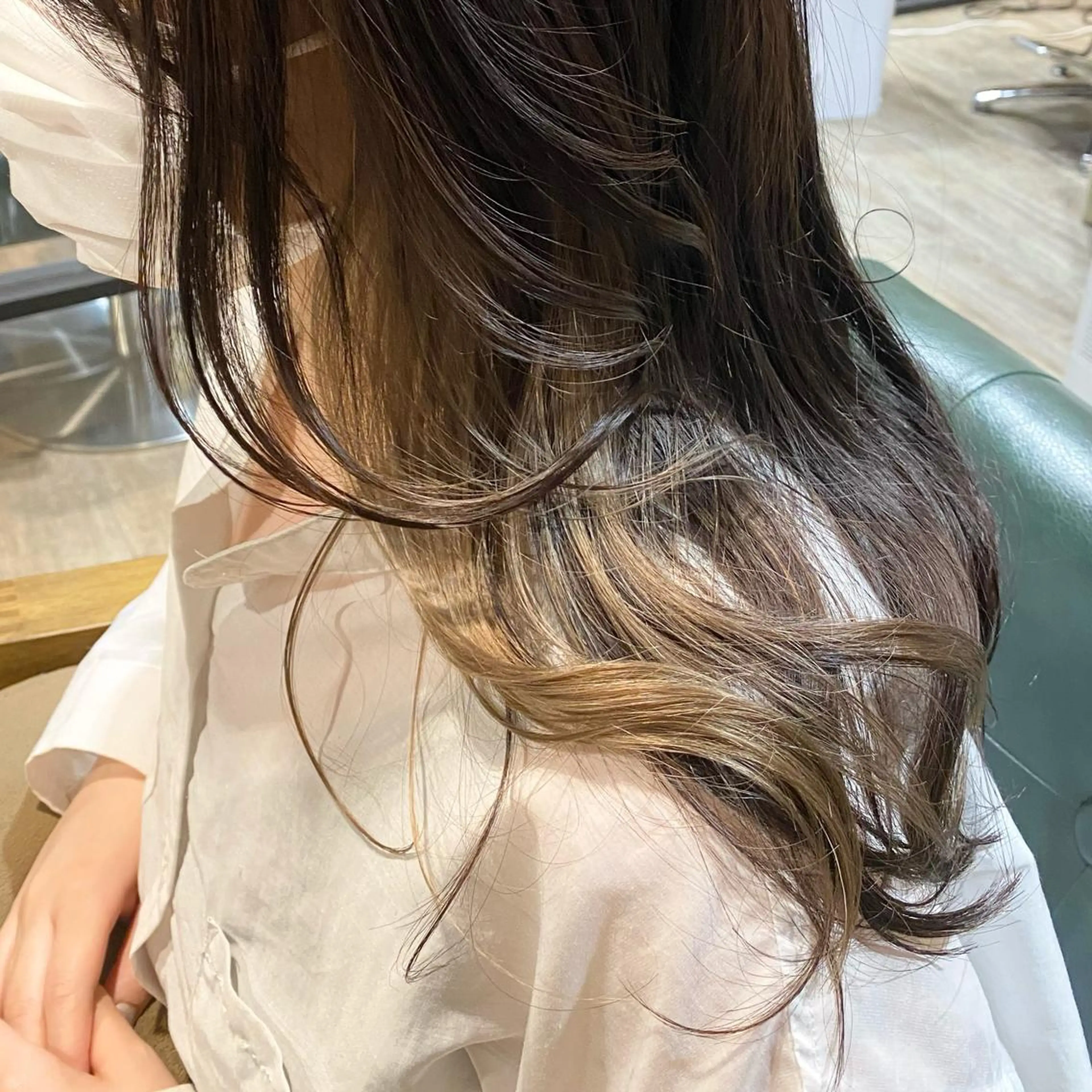 ロング カラー ヘアアレンジ ミズタ マイのヘアスタイル