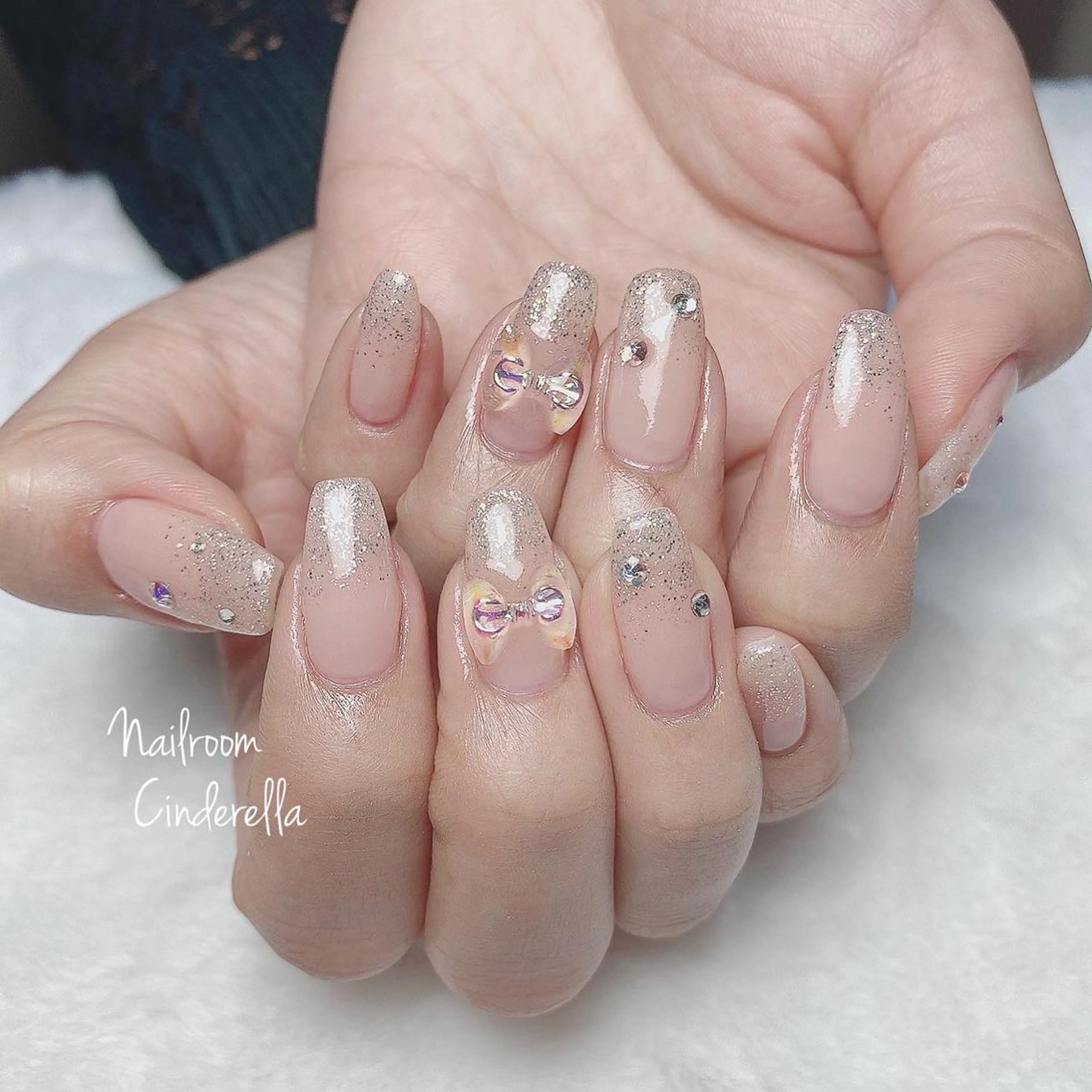 ネイル リボン Nailroom. Cinderellaのネイルデザイン