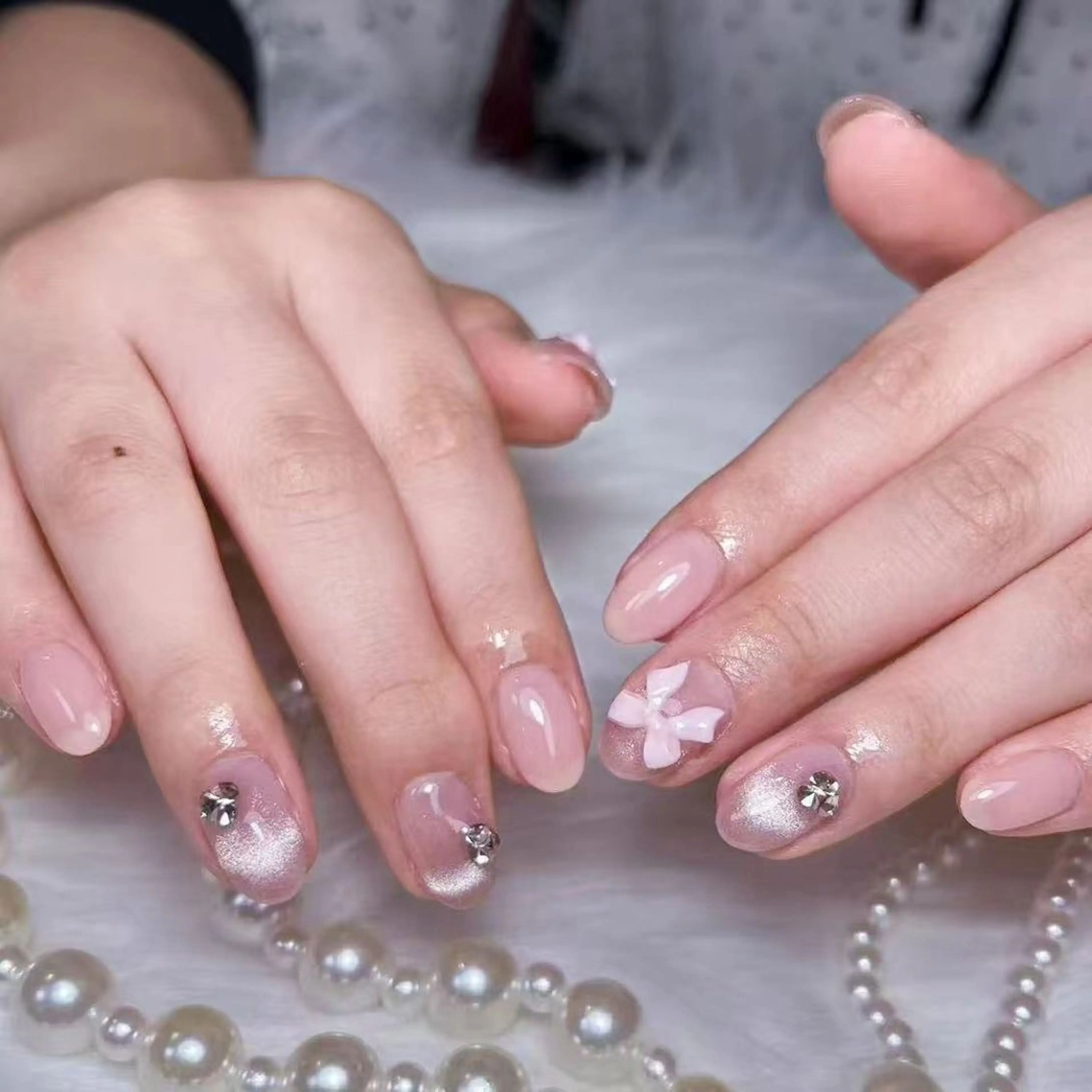 ネイル アートネイル オーロラネイル キラキラネイル 韓国ネイル マグネットネイル ハンドネイル ハンドケア DIAMOND 💞のネイルデザイン