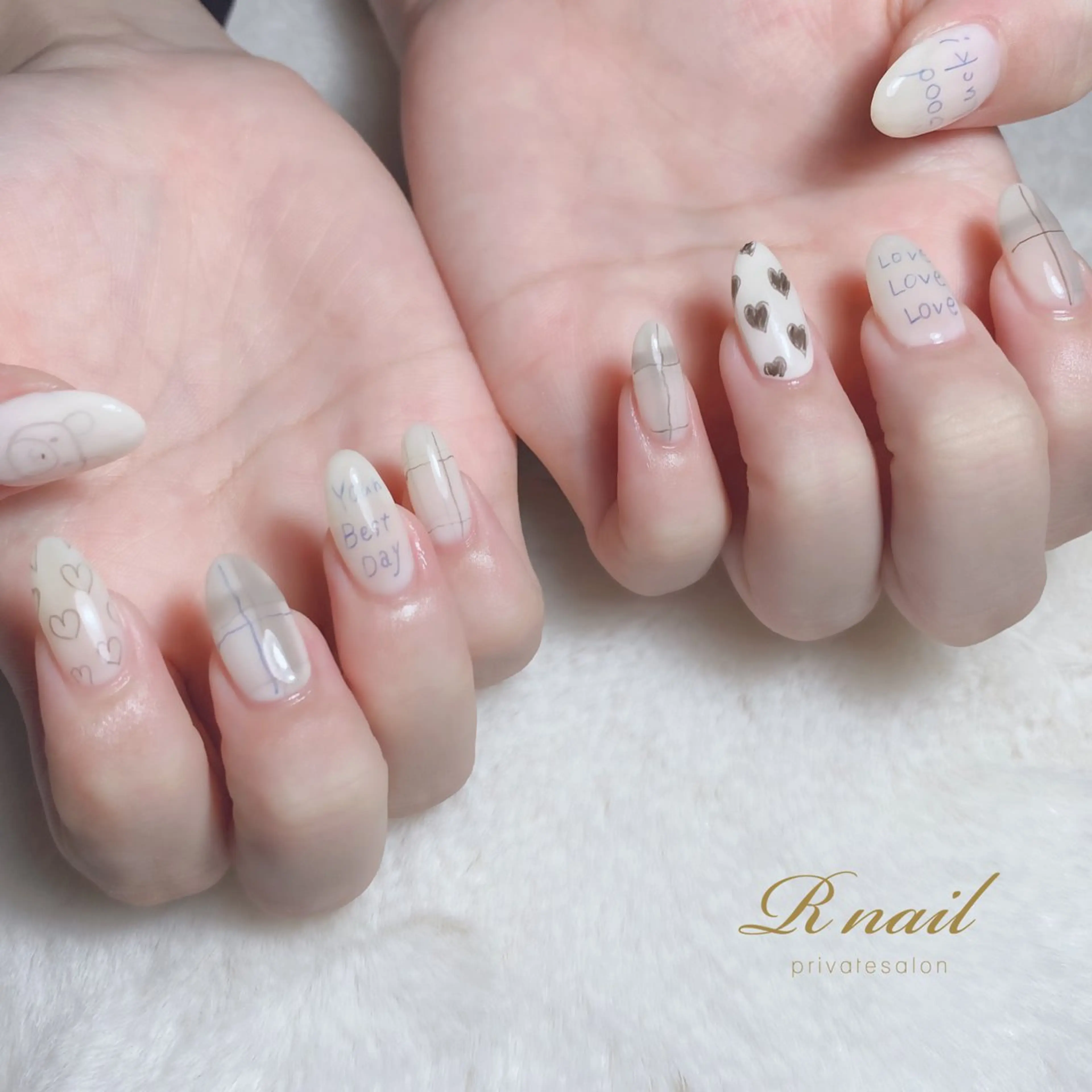 ネイル R nailのネイルデザイン