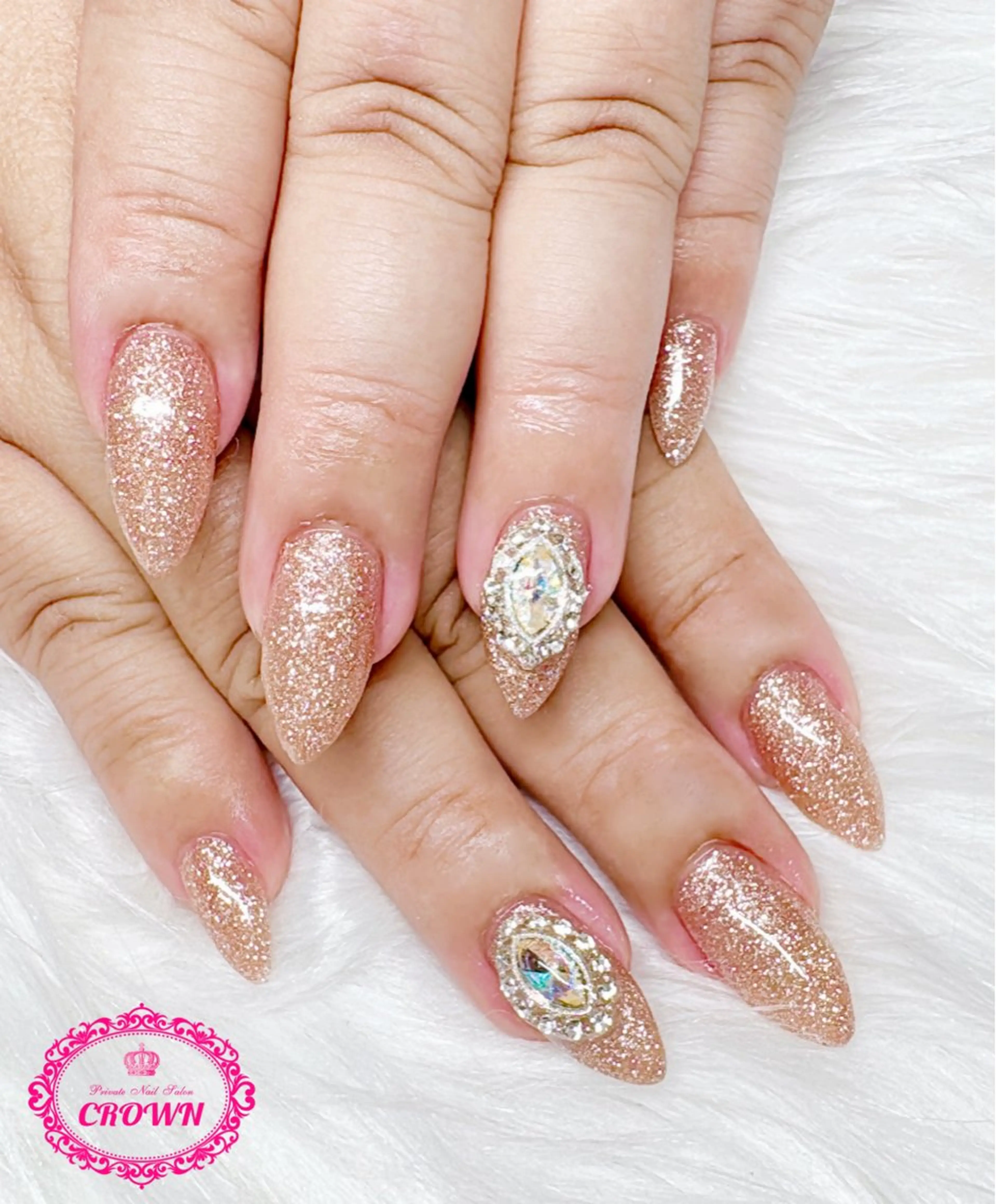 ネイル CROWN プライベートサロンのネイルデザイン