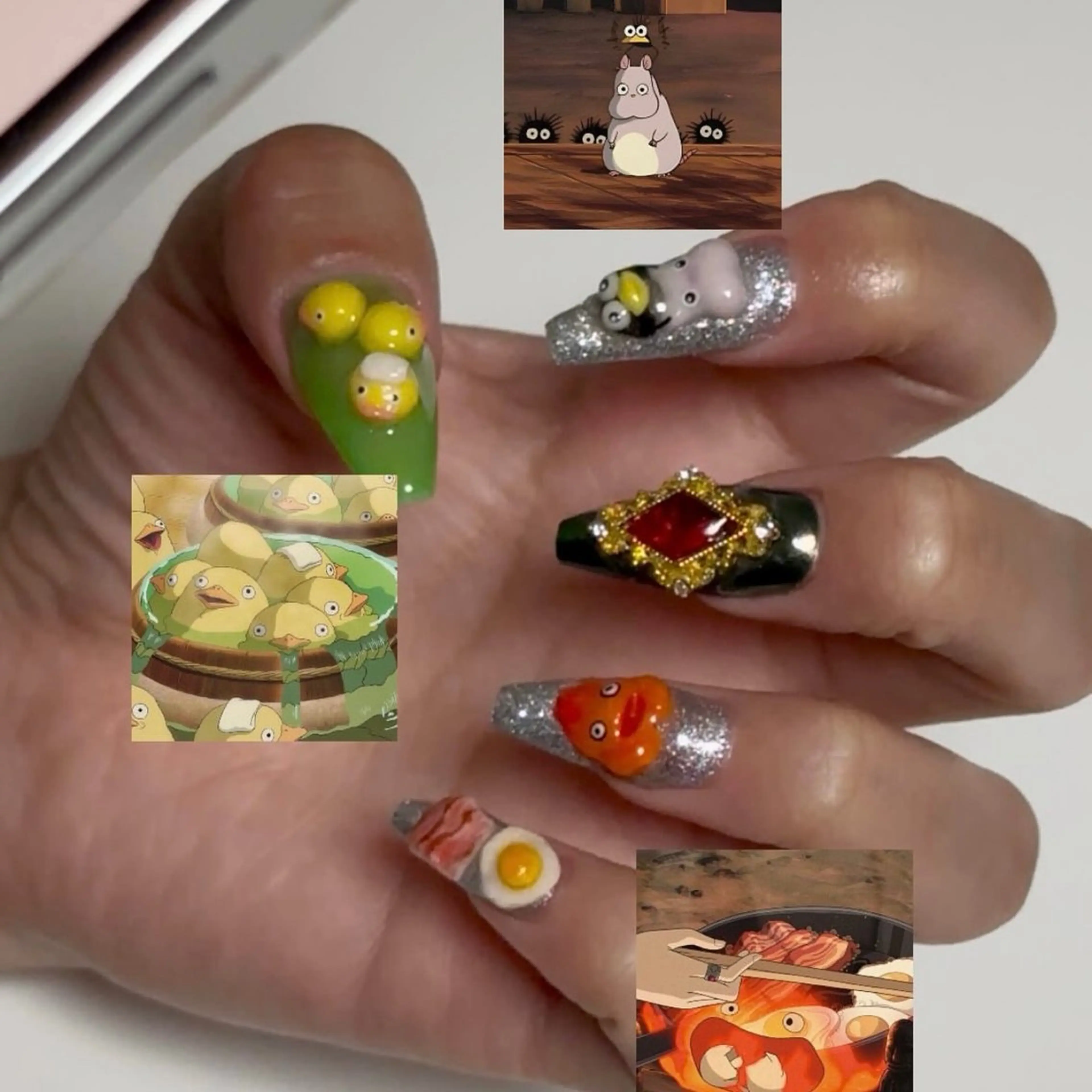 ネイル 𝙉𝙖𝙤🍓꒦꒷ Y2K / 韓国風のネイルデザイン