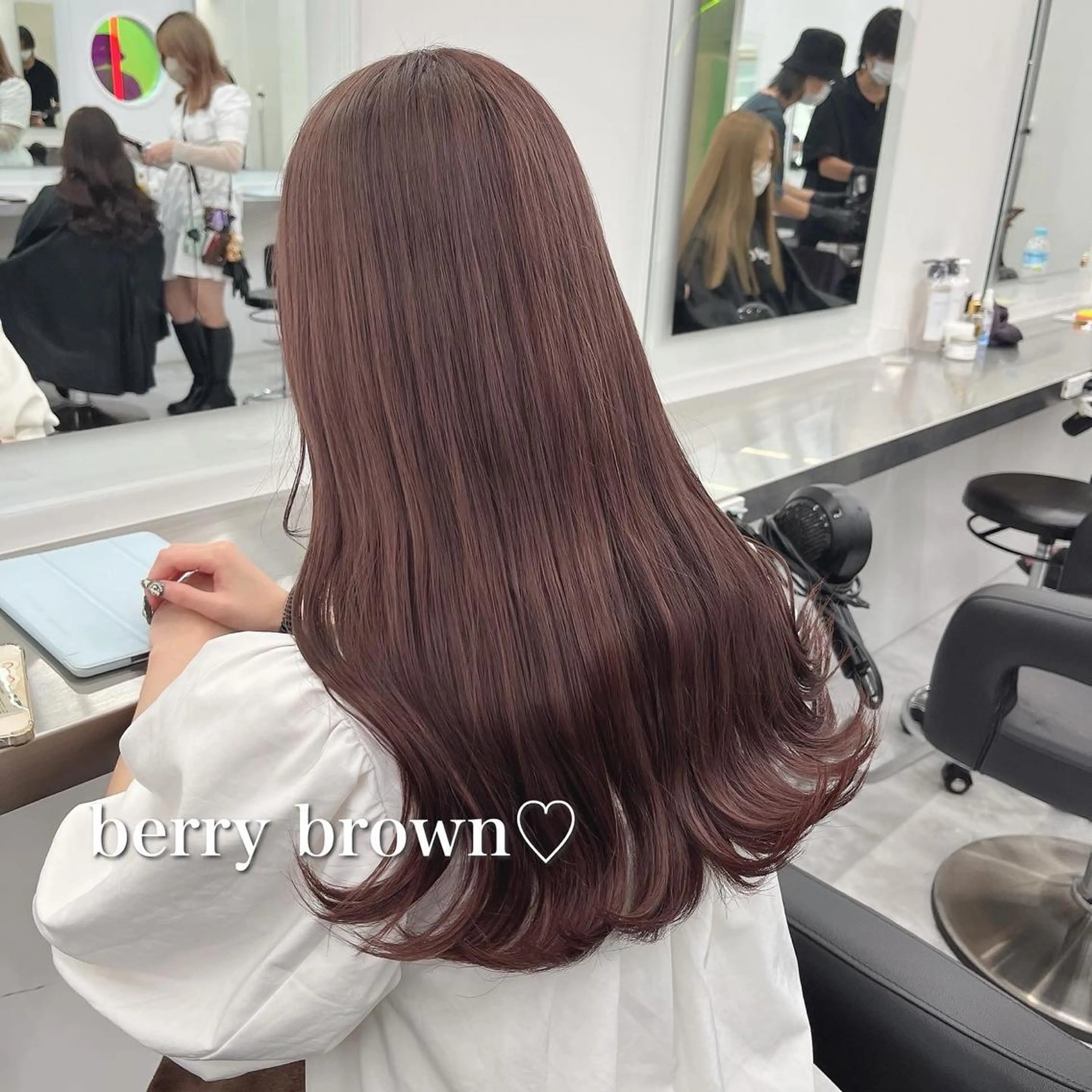 セミロング ヘアカラー トリートメント 💗韓国暖色ヘア NO.1💗🪽のヘアスタイル