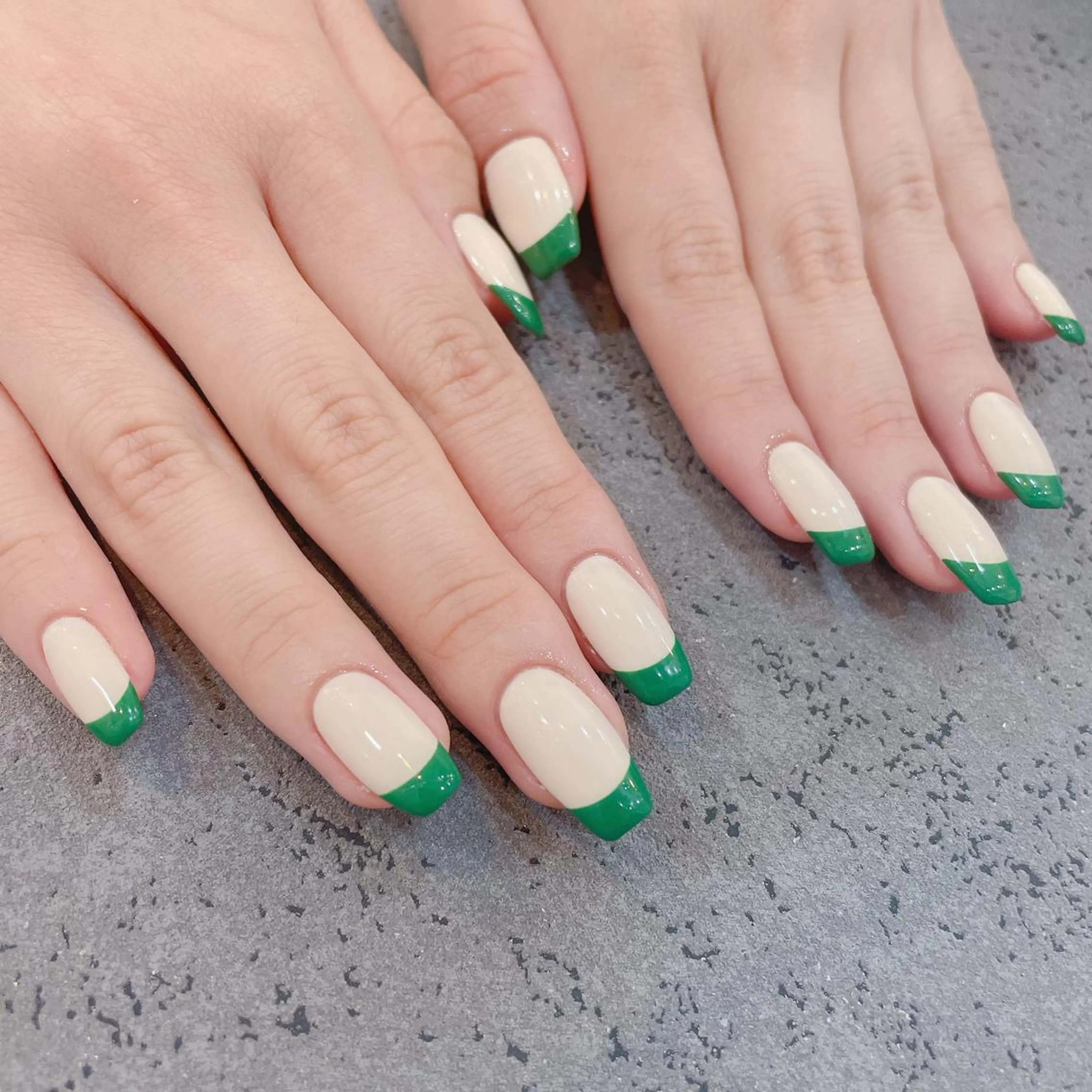 ネイル バニーアイズ　ネイル ニューオータニ博多店のネイルデザイン