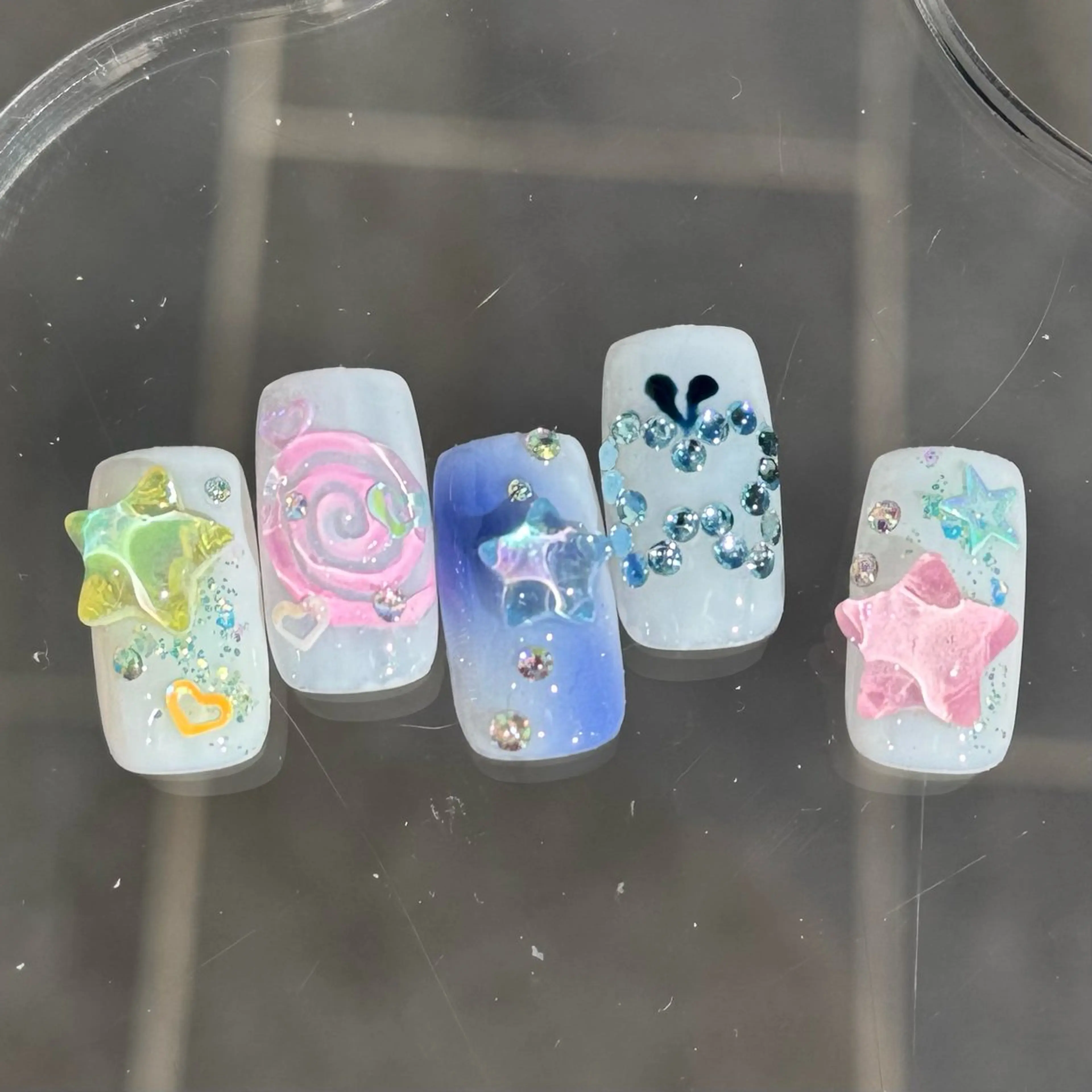 ネイル Pins16所属・Hi-Ko 🍒のネイルデザイン