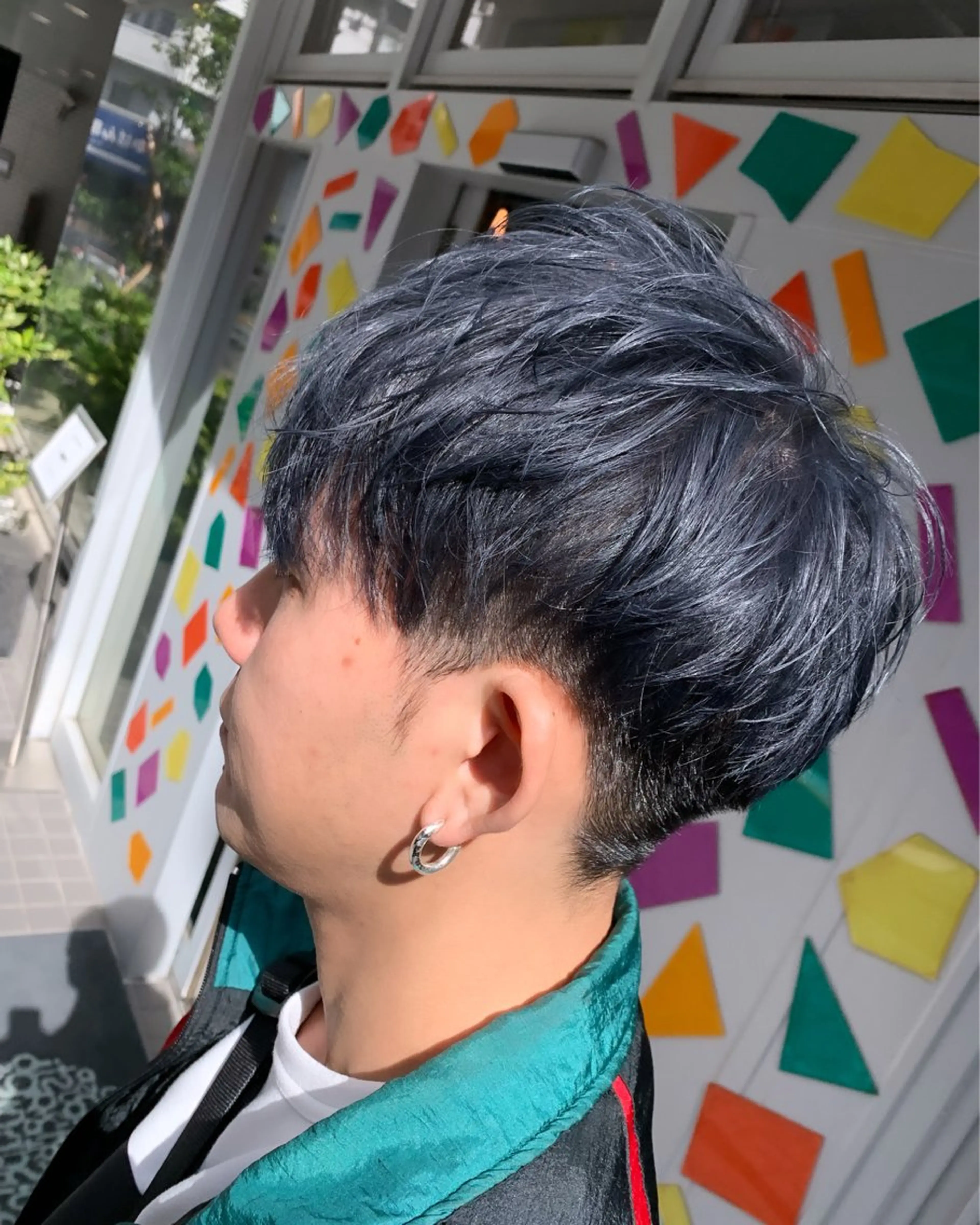 カット＋ブリーチ＋カラー＋処理剤の写真