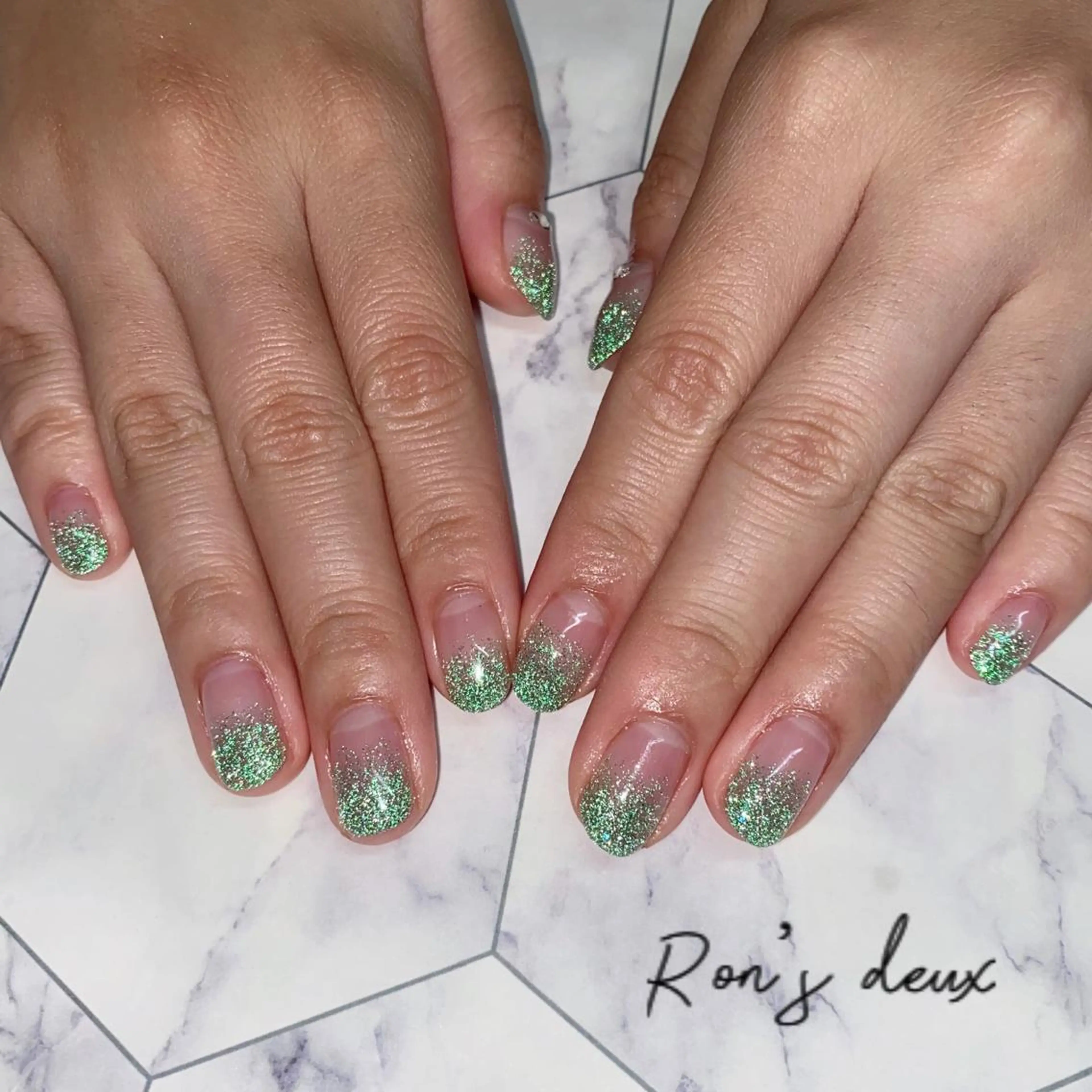 ネイル アートネイル Ron's nail 笹岡のネイルデザイン