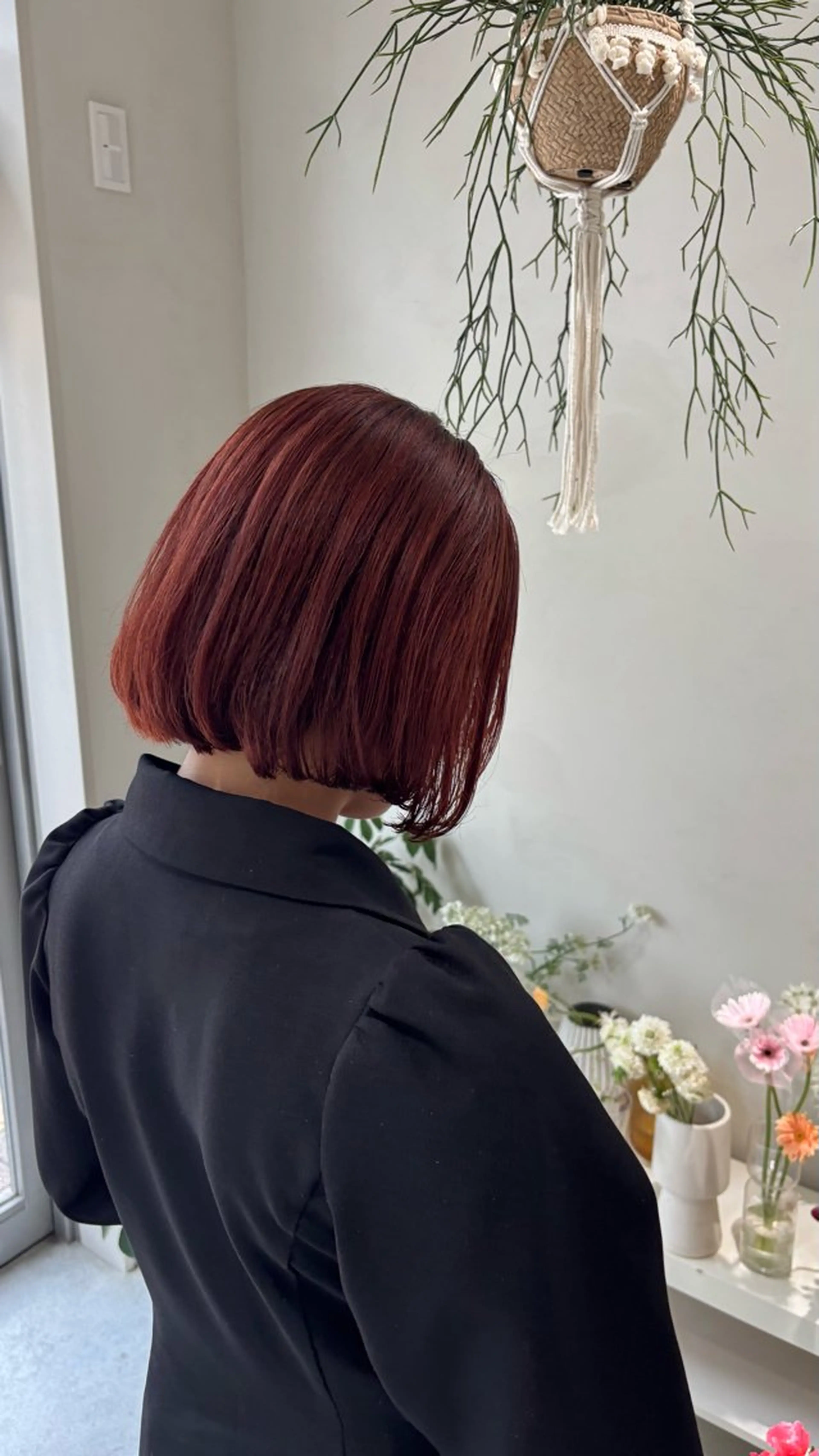 カラー 🌷花屋併設🌷 岡本明日実のヘアスタイル