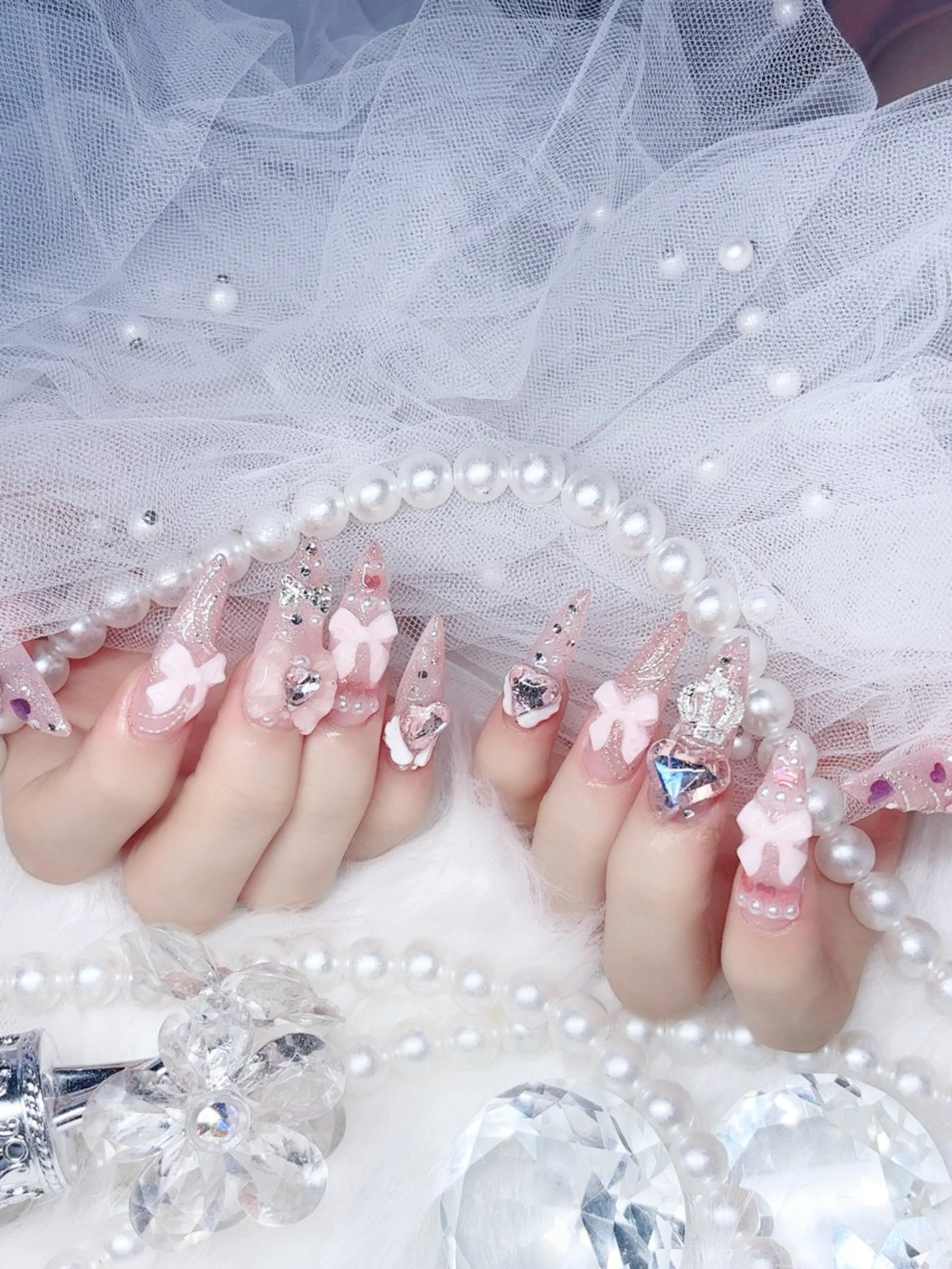 ネイル オーロラネイル 成人式 フットネイル 韓国ネイル ロングネイル Yudia🦋 azuのネイルデザイン