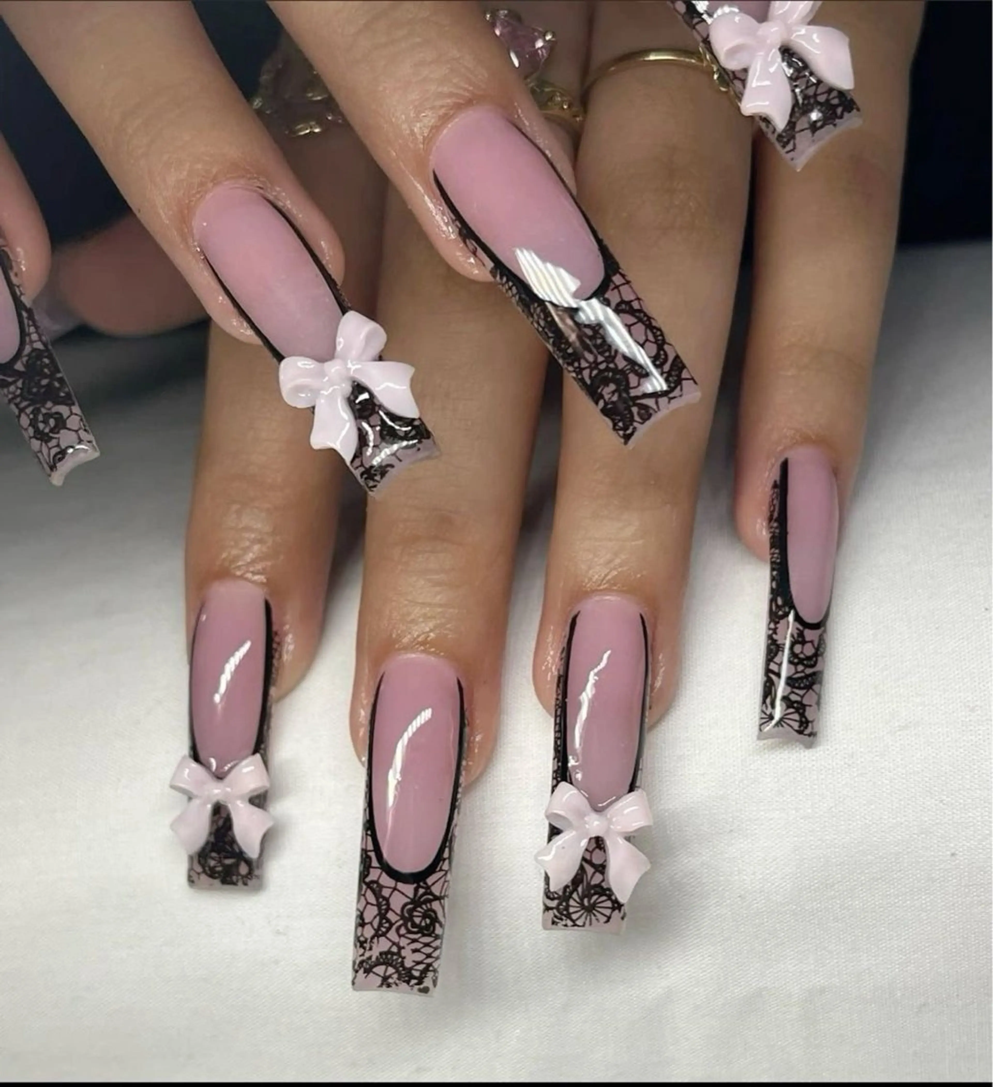 ネイル アートネイル 長さ出し ジェルネイル マグネットネイル ニュアンスネイル ハンドネイル Cloudy Chan 歌舞伎町のネイルデザイン