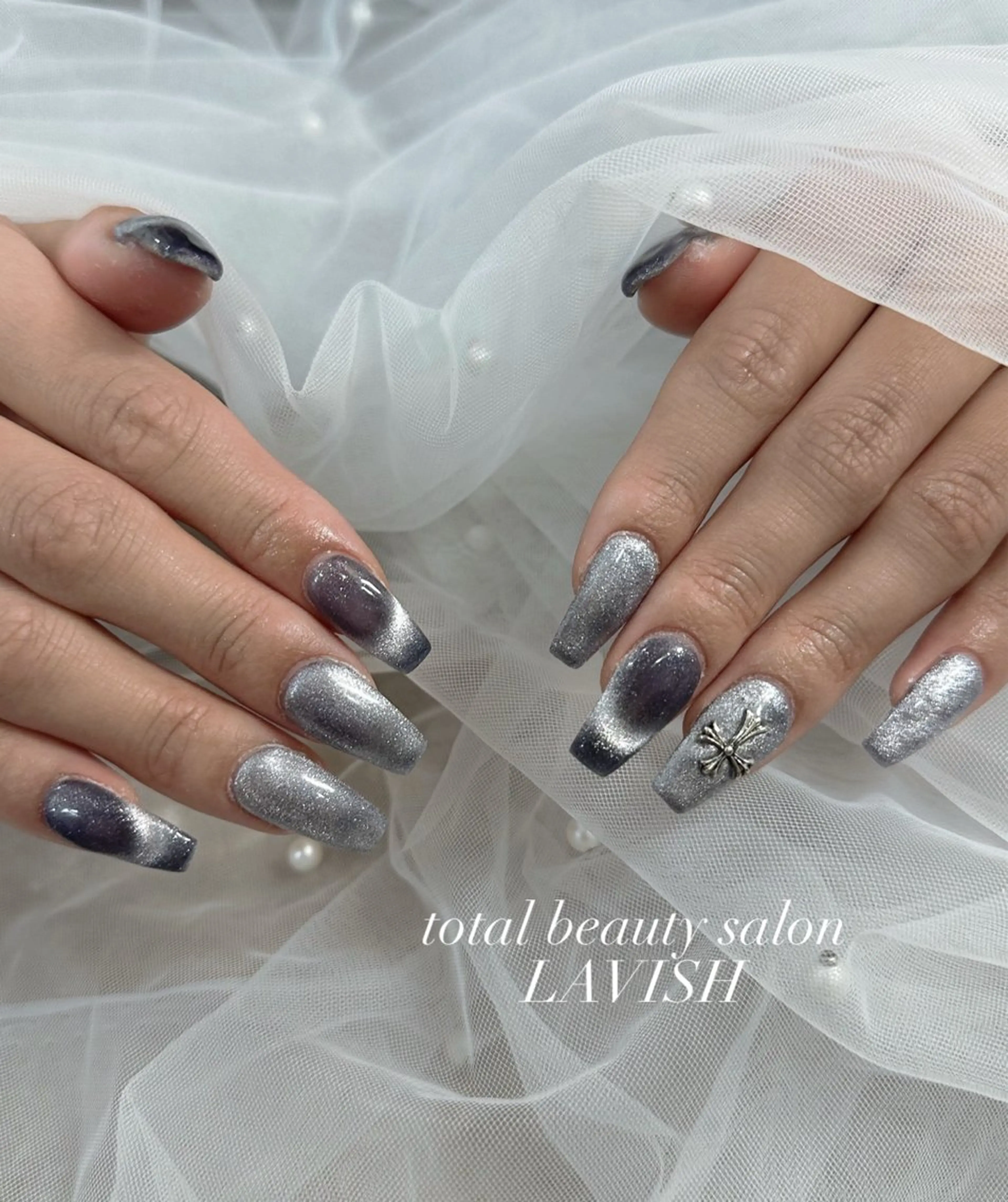 ネイル LAVISH nanamiのネイルデザイン