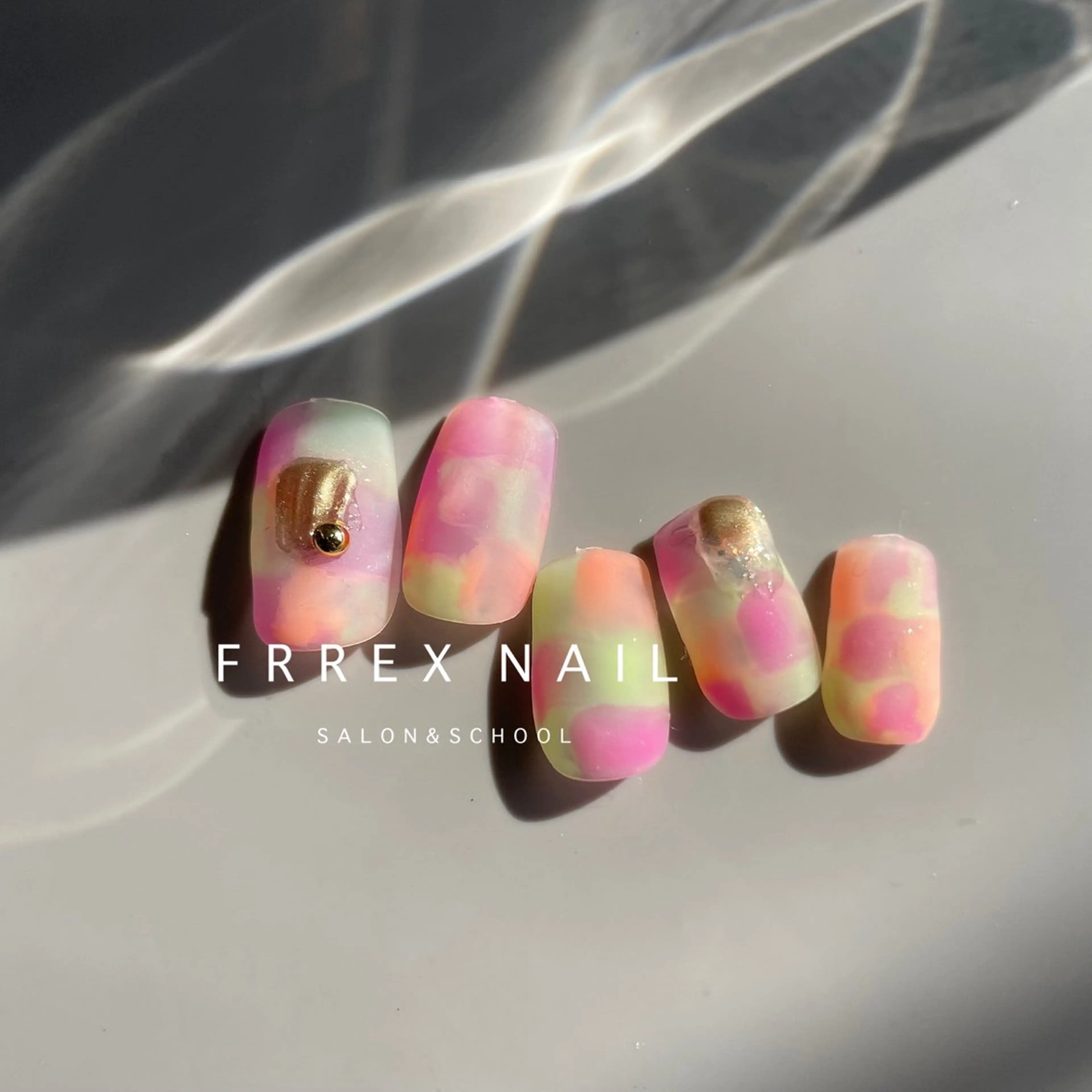 ネイル ハンドネイル ハンドケア Freex nail所属・freex nail /ニュアンス/個性派のネイルデザイン