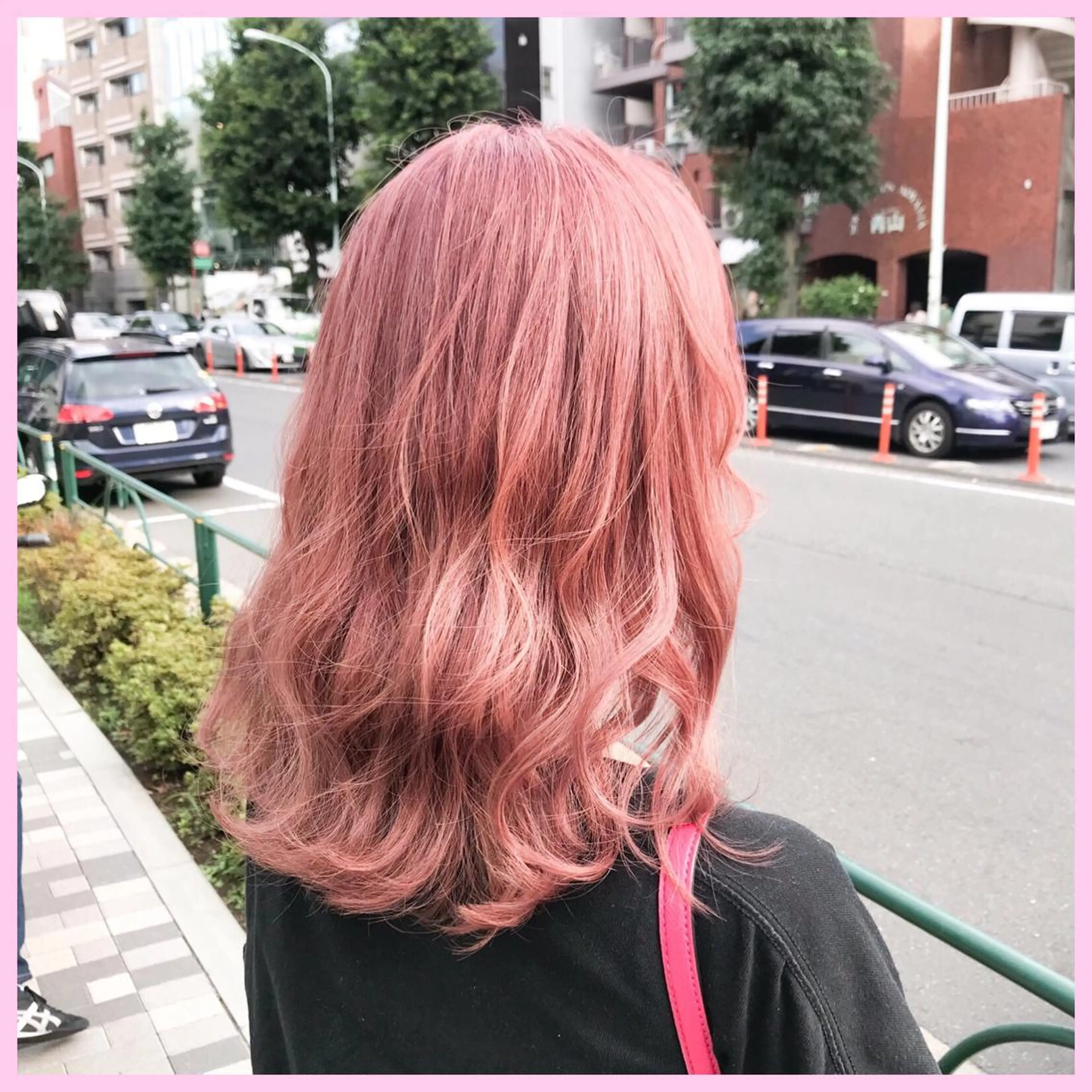 セミロング カラー SHIN/レイヤー カット×クロスパーマのヘアスタイル