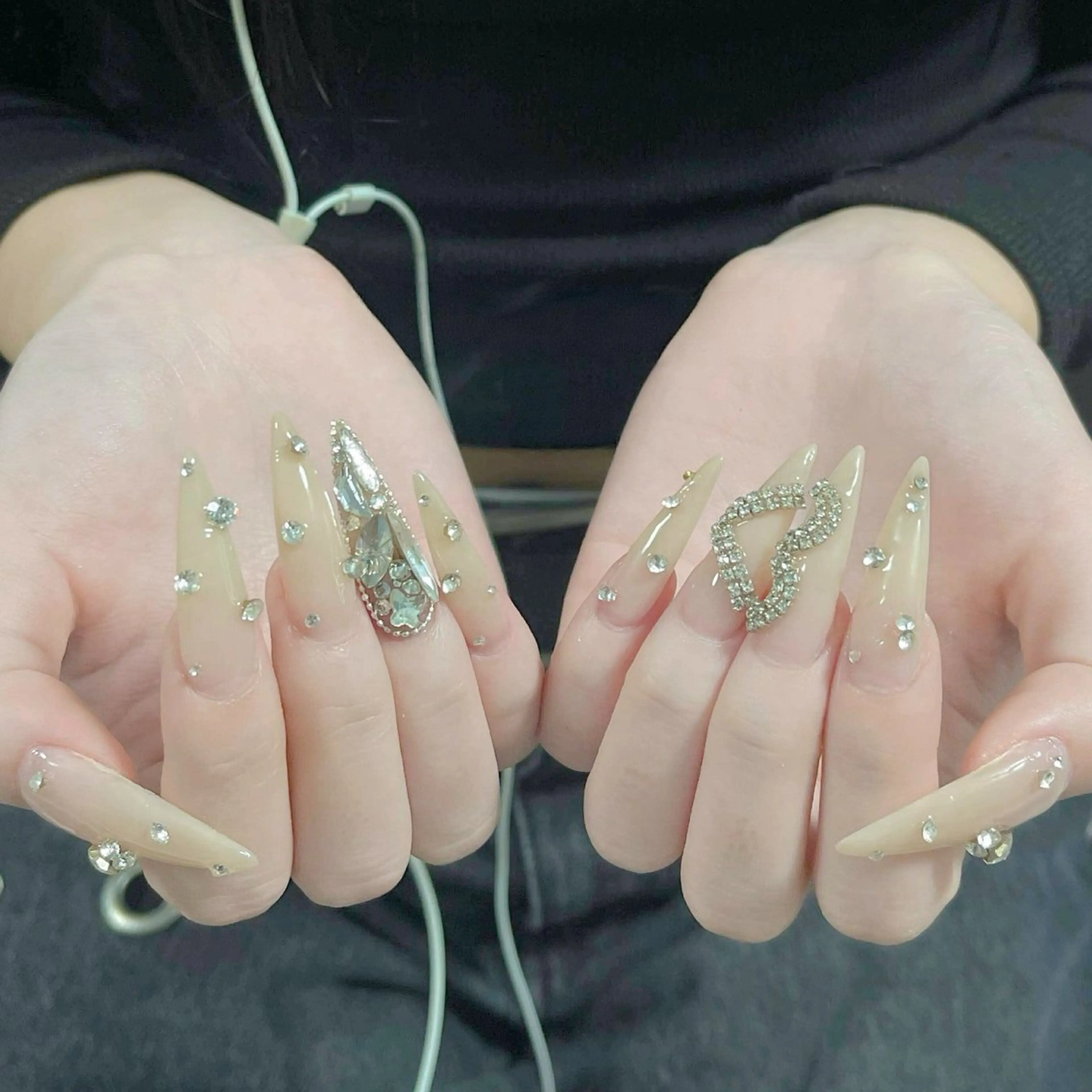 ネイル チークネイル フレンチネイル ガラスフレンチ グラデーション キラキラネイル ハンドネイル LilyLala Nailsalonのネイルデザイン