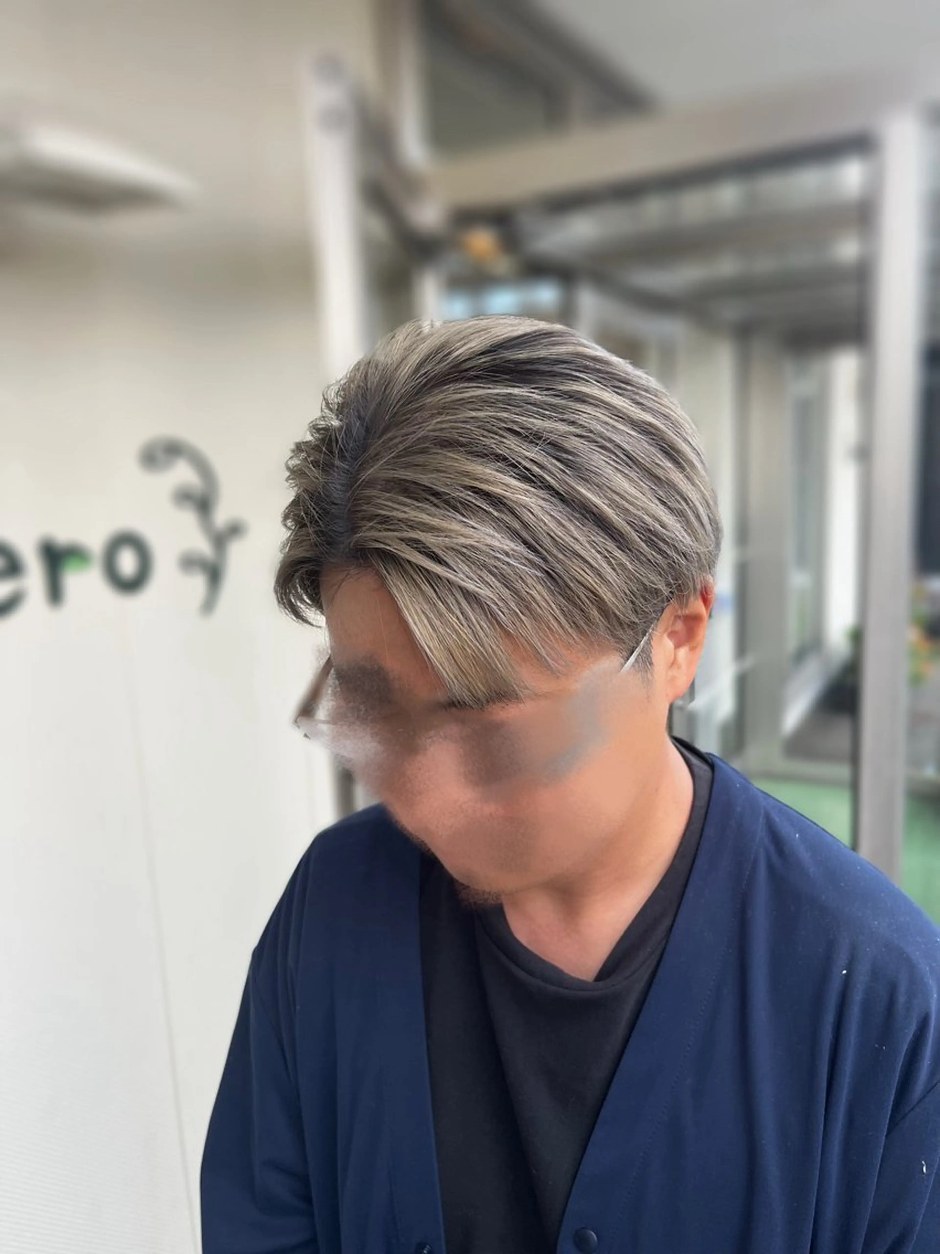 ショート レイヤーカット ヘアカラー 久留生 隼斗のヘアスタイル