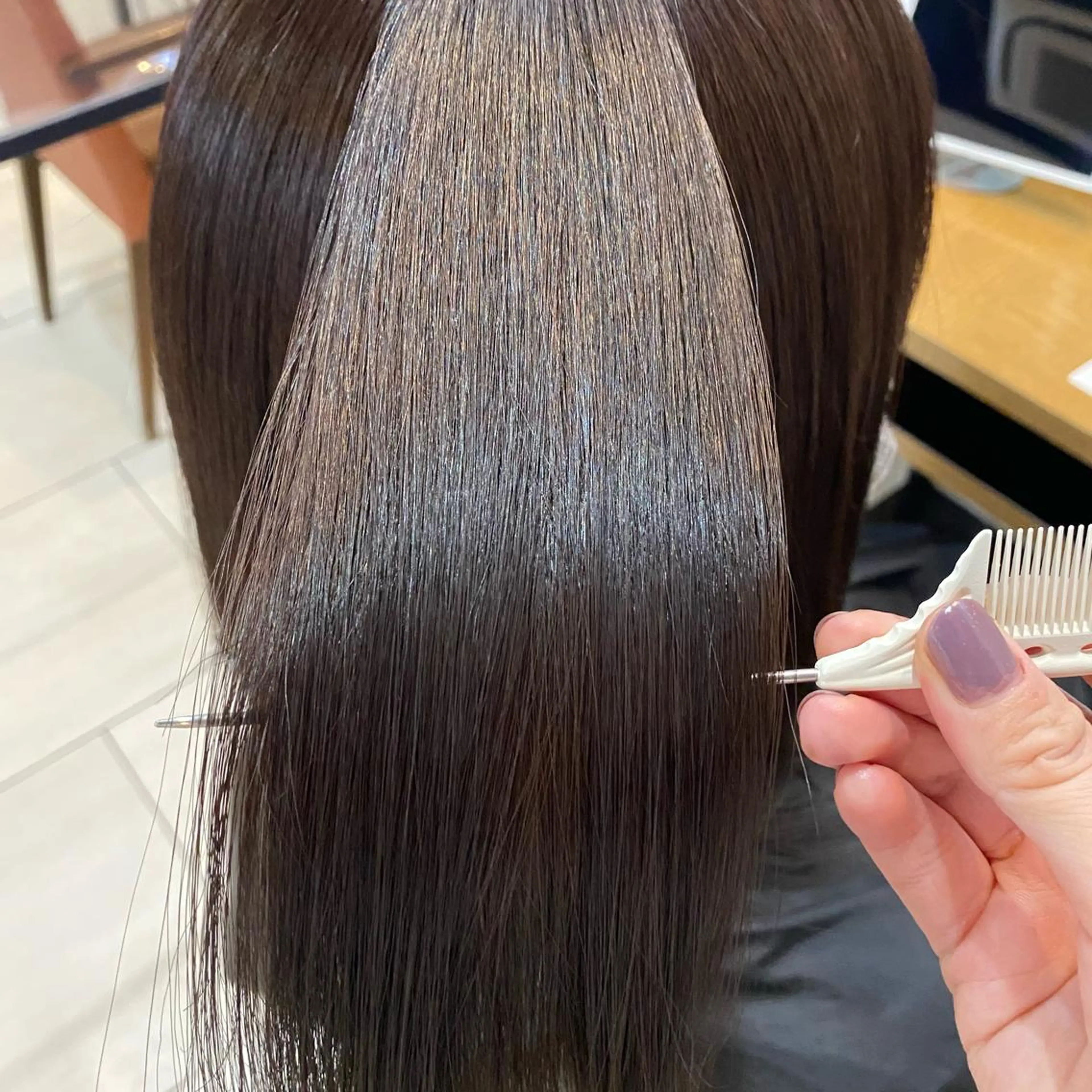 セミロング トリートメント あやめ【顔まわり/レ イヤー/柔らかカラ】のヘアスタイル