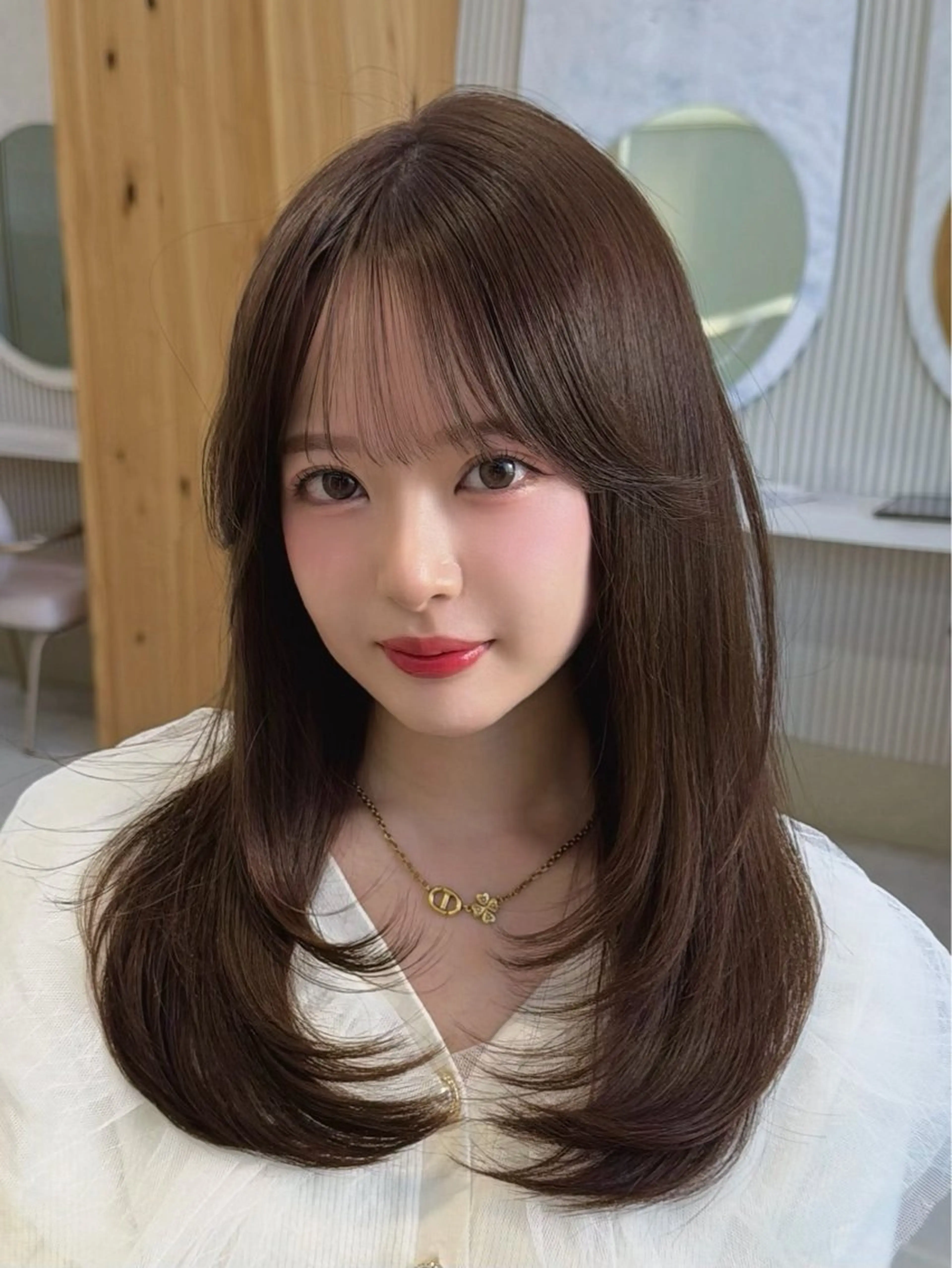 ミディアム カット ヘアカラー トリートメント 顔周り/艶感カラー /レイヤー/TAKUのヘアスタイル