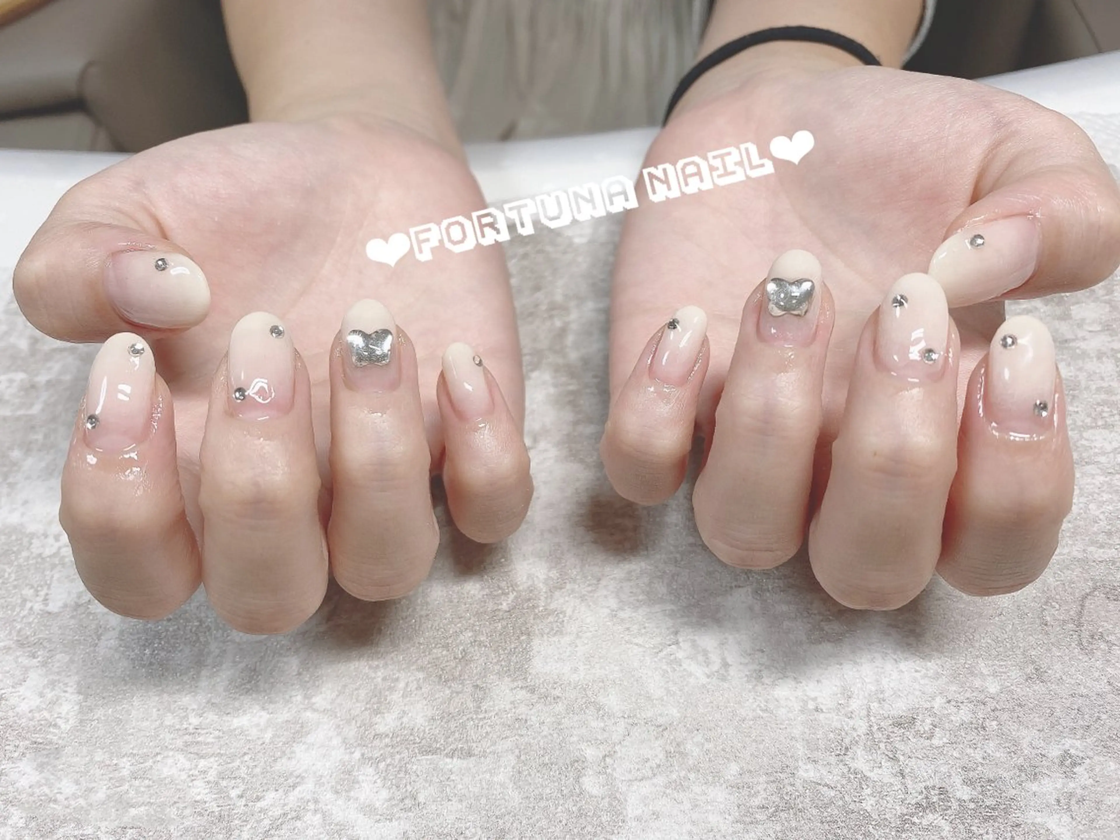 ネイル ハンドネイル ハンドケア Nail •Head スパFortunaのネイルデザイン