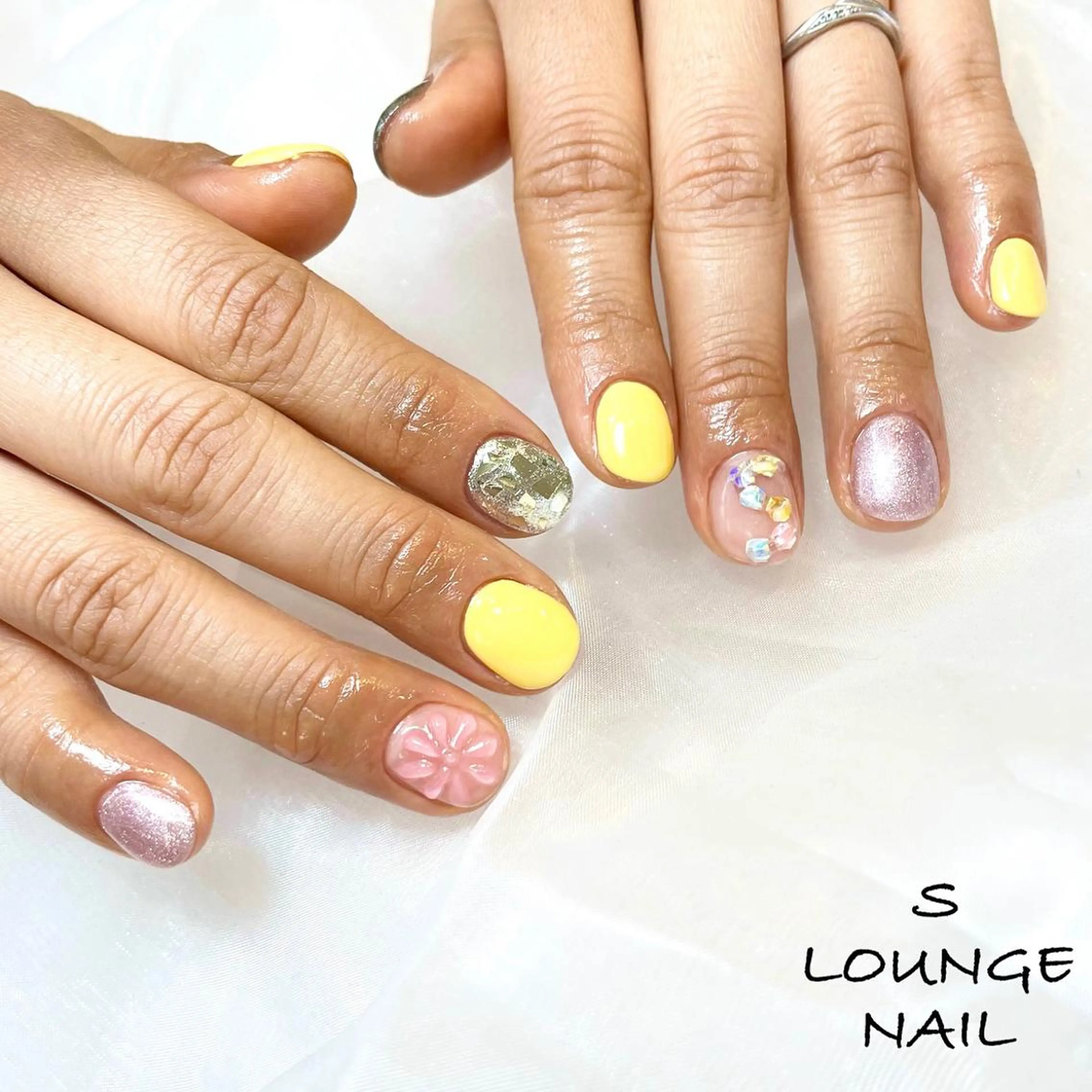 ネイル S LOUNGE NAIL所属・パーツたくさん🍓 SUMIのネイルデザイン