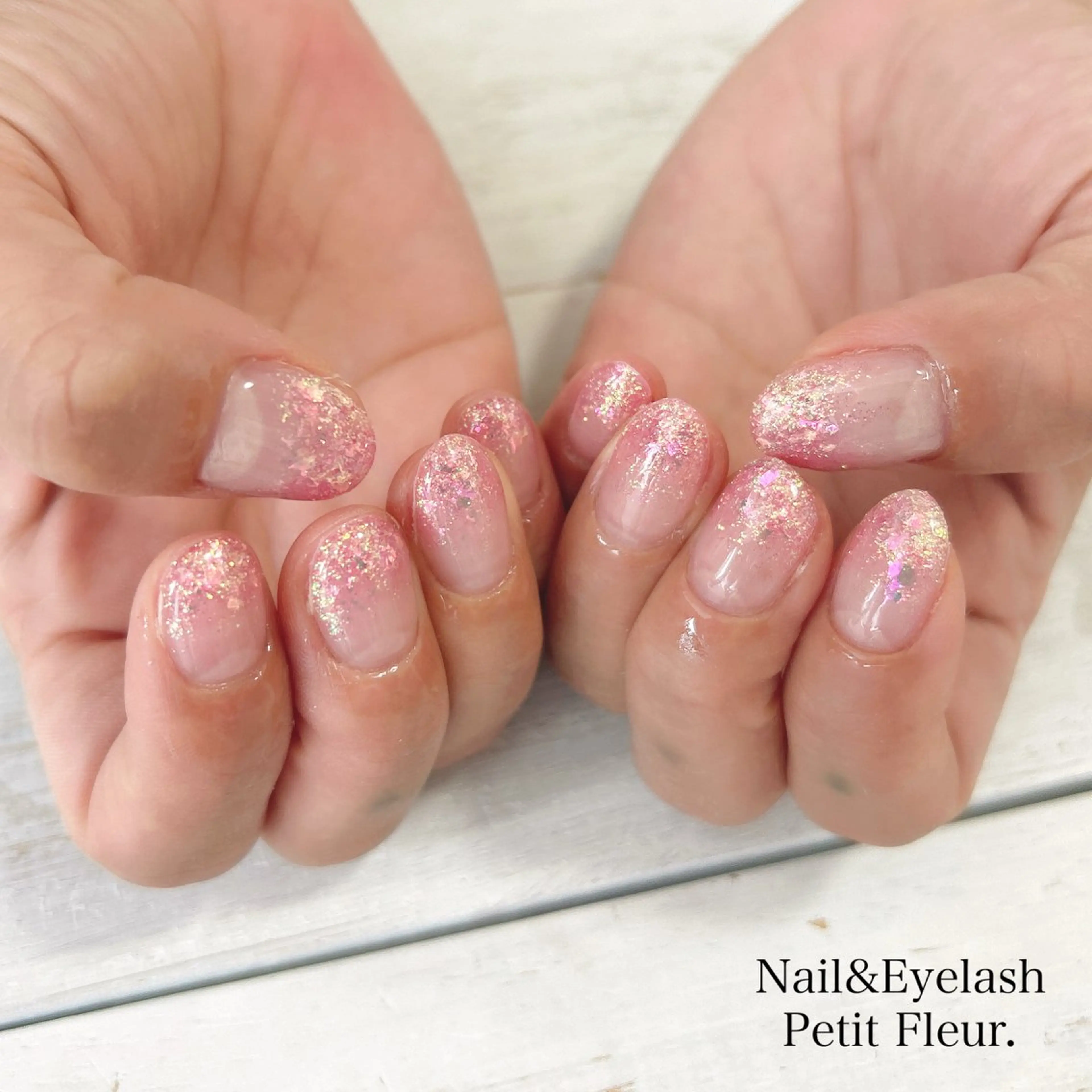 ネイル Petit Fleur所属・青柳 亜梨奈のマツエク・マツパデザイン