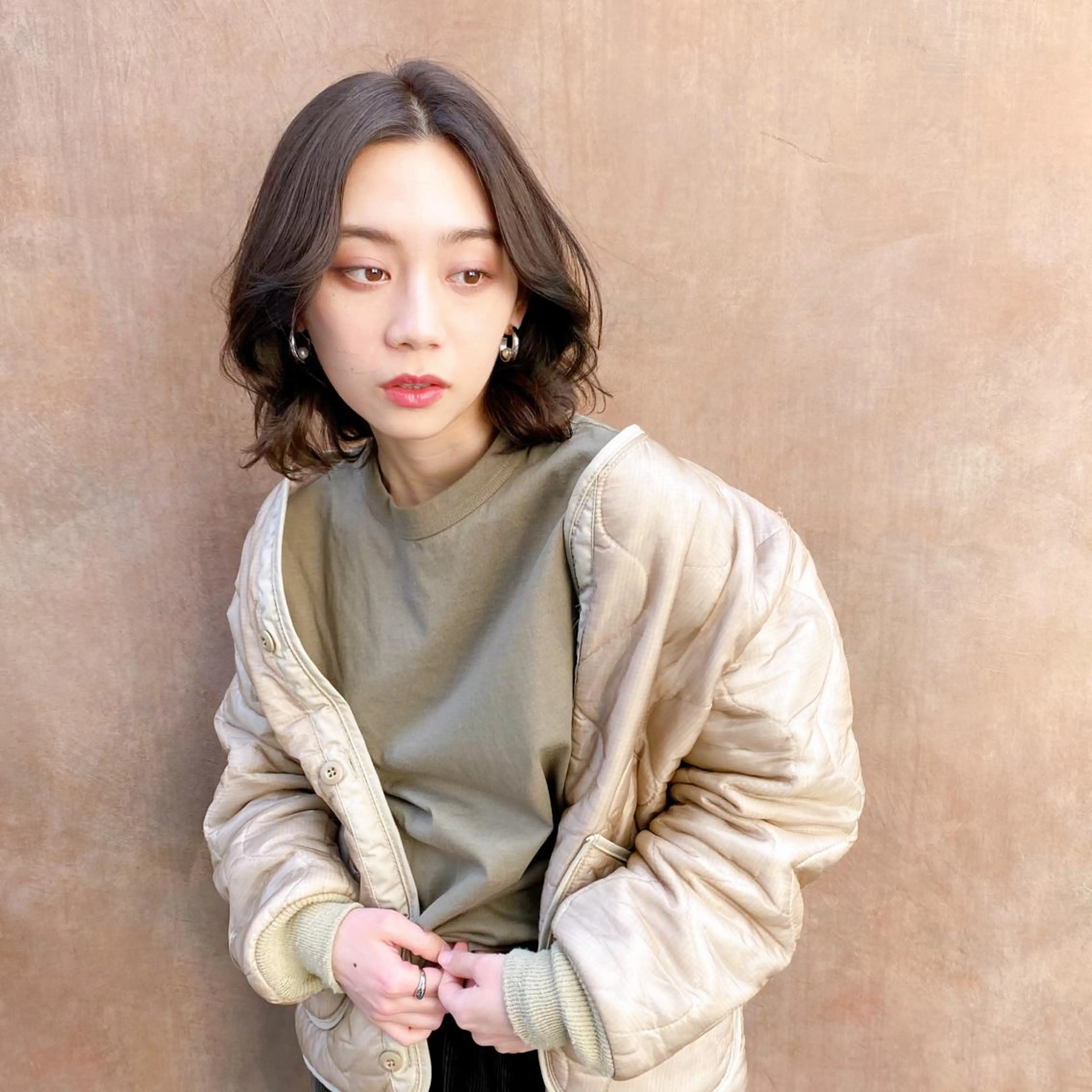 ミディアム カラー くびれヘア ヨシンモリ カット ヘアカラー トリートメント 普通の美容室じゃない ‼️/若林のヘアスタイル