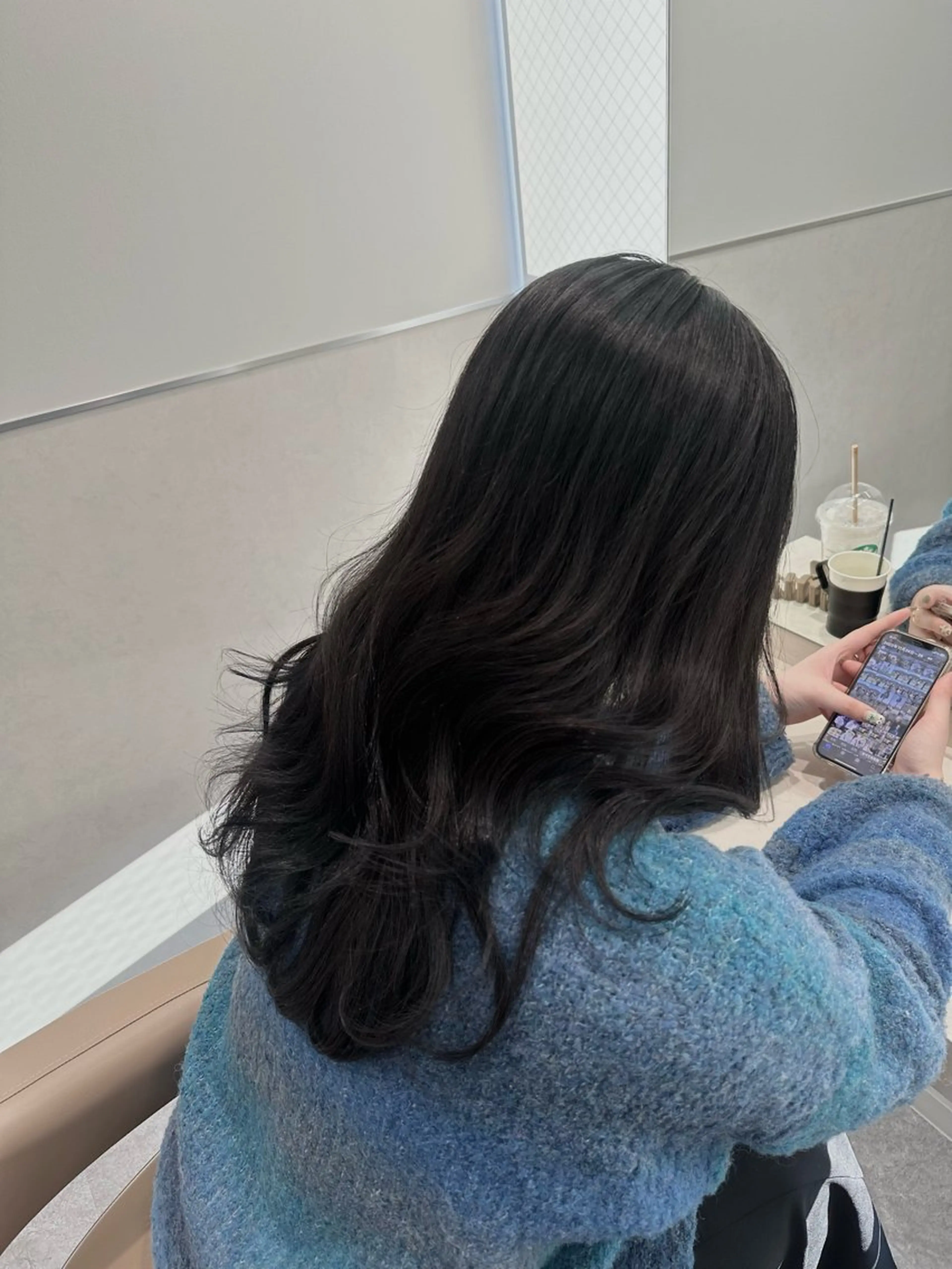 セミロング カラー 黒髪 ブルーカラー ブルーブラック 韓国風ヘア レイヤーカット 韓国ヘア/エクステ/ Maiのヘアスタイル