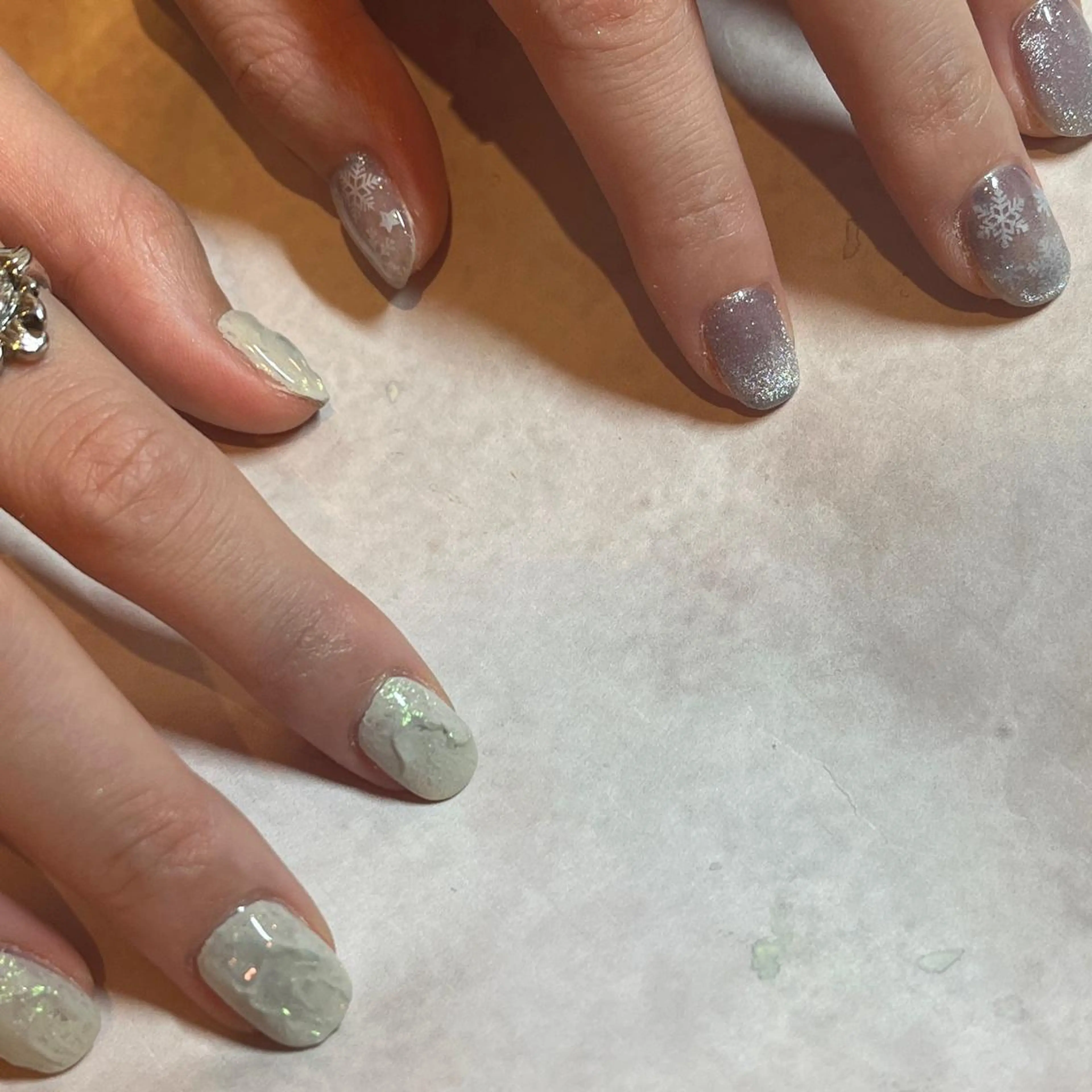 ネイル マグネットネイル 冬ネイル フリーランス¨̮⃝ ネイリストOKADAのネイルデザイン